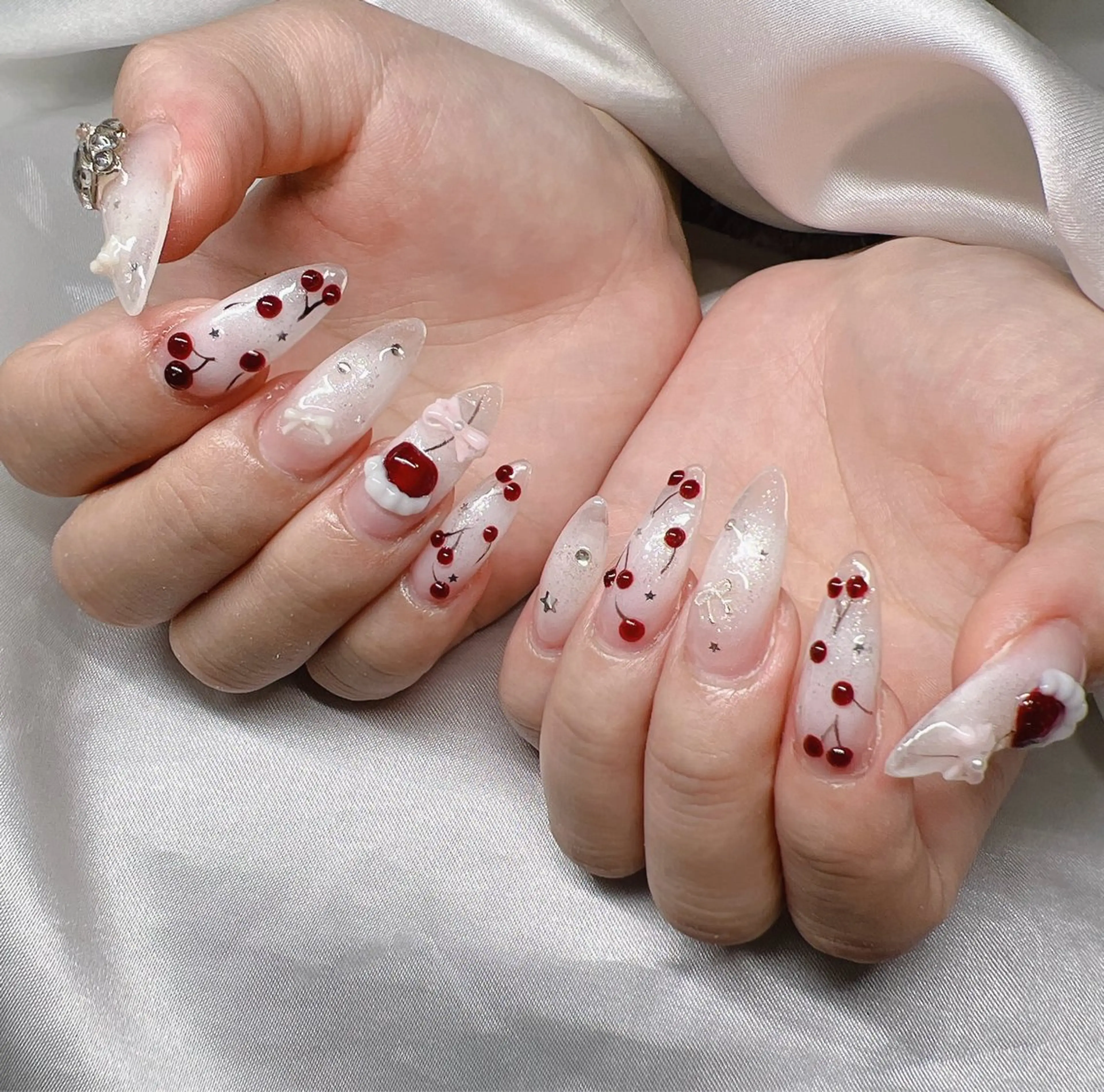 ネイル 長さ出し グラデーション 卒業式 キラキラネイル マグネットネイル ハンドネイル Lee Nailsのネイルデザイン