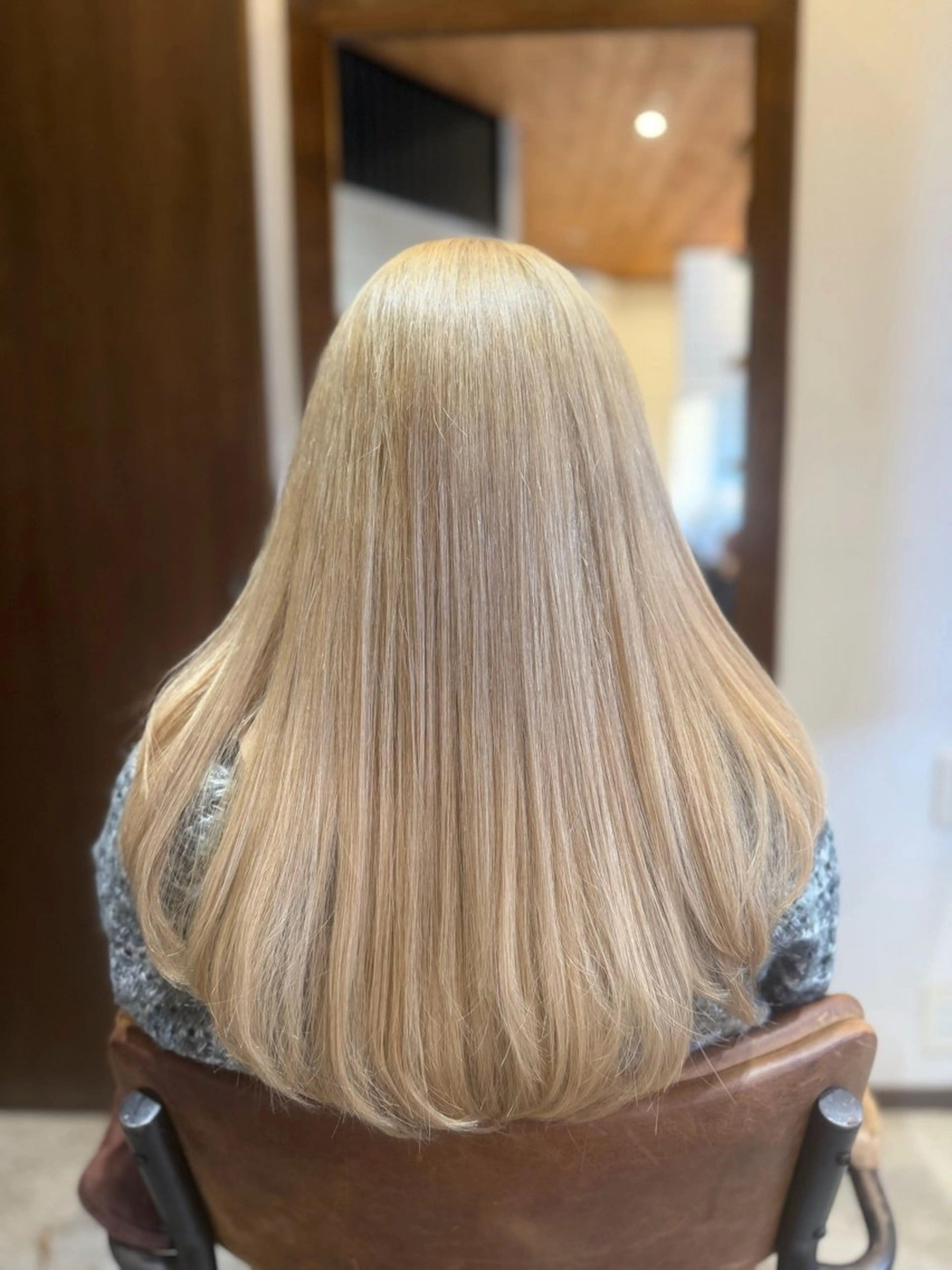 ロング YUKI .のヘアスタイル