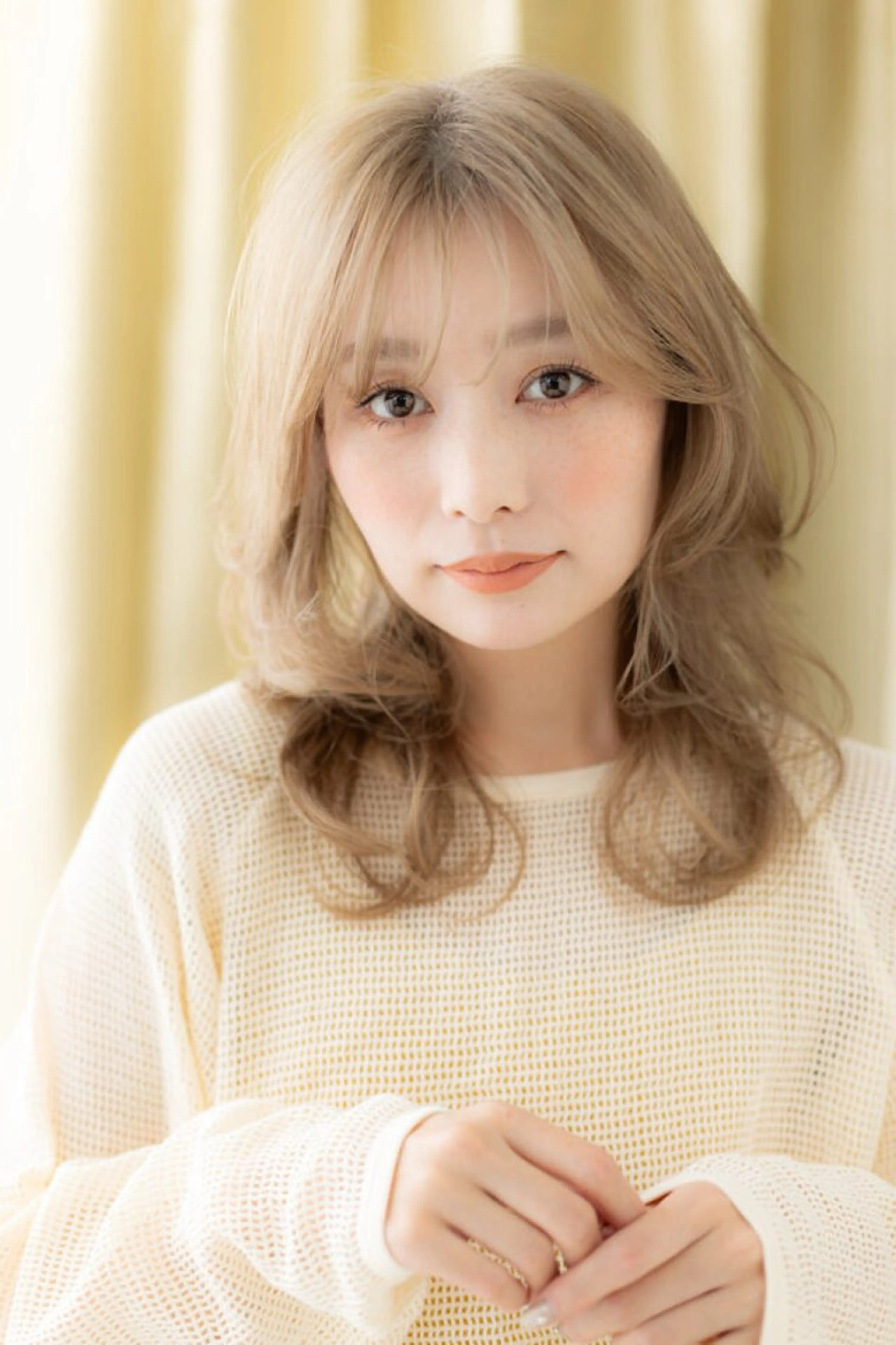 セミロング カラー パーマ 透明感カラー✨ よしの じろうのヘアスタイル