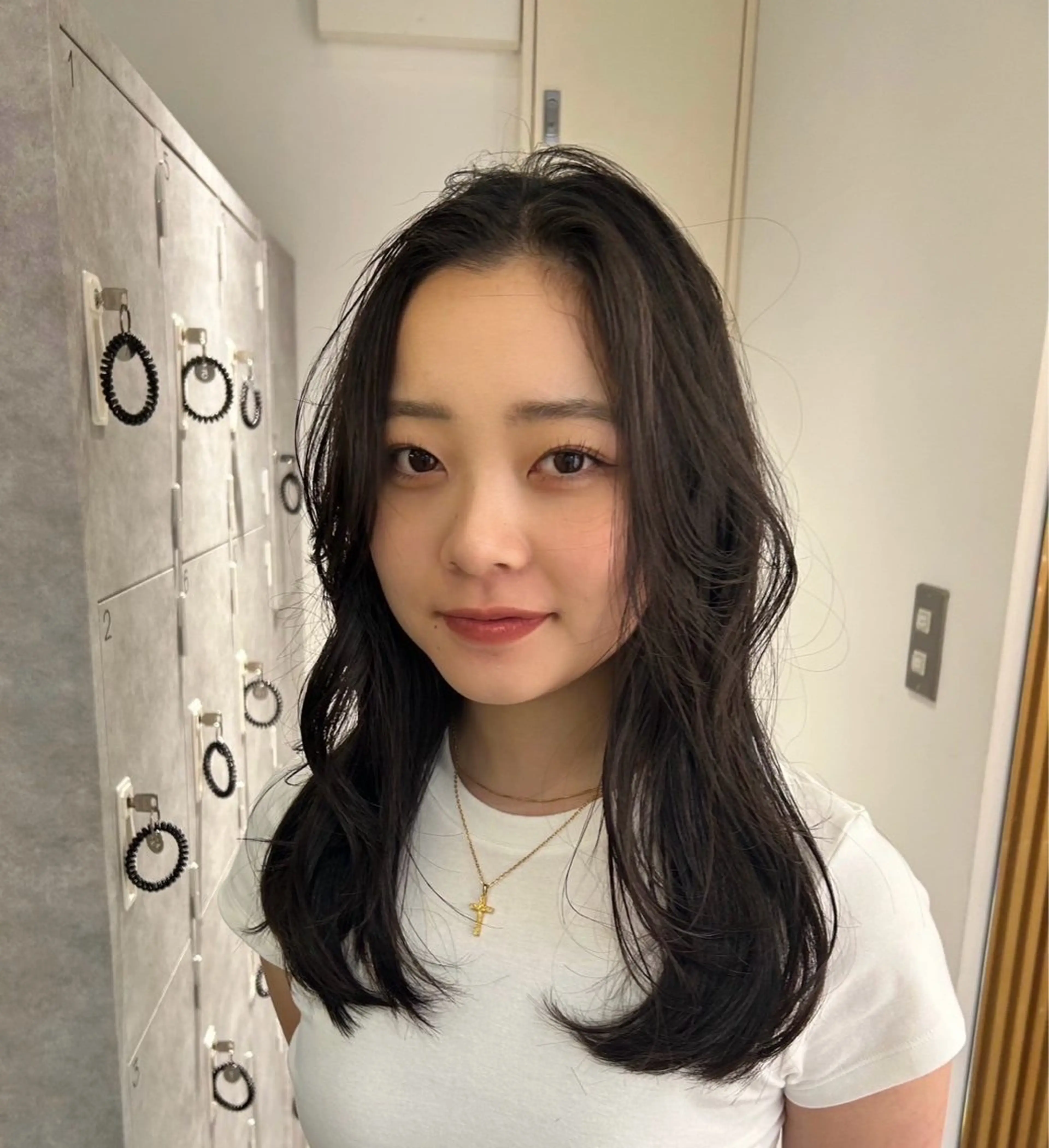 セミロング カラー moon/髪質改善/ ブリーチ/レイヤー☪のヘアスタイル