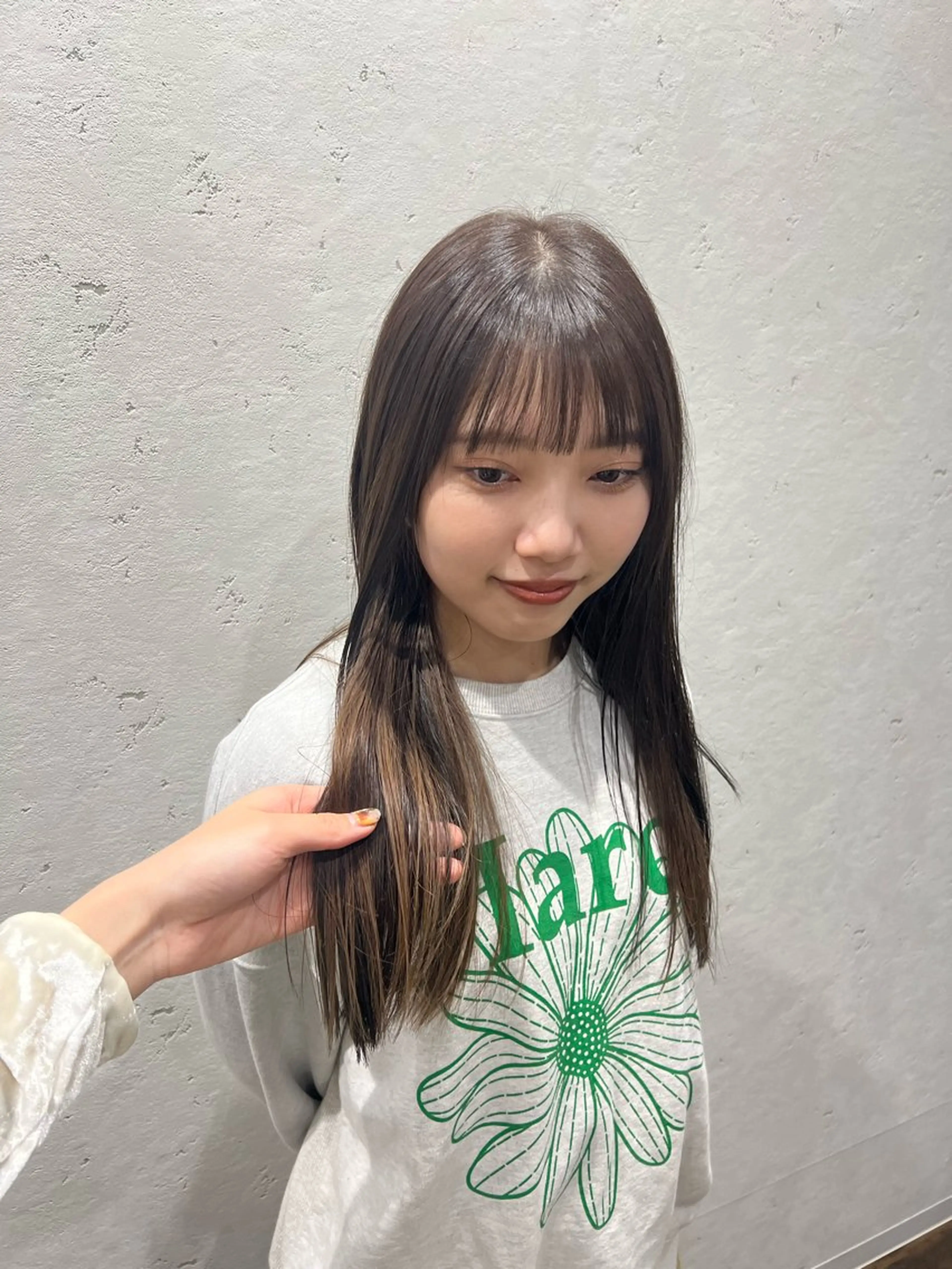 ロング カラー イヤリングカラー ナチュラルカラー 錦糸町【三橋衿奈】のヘアスタイル