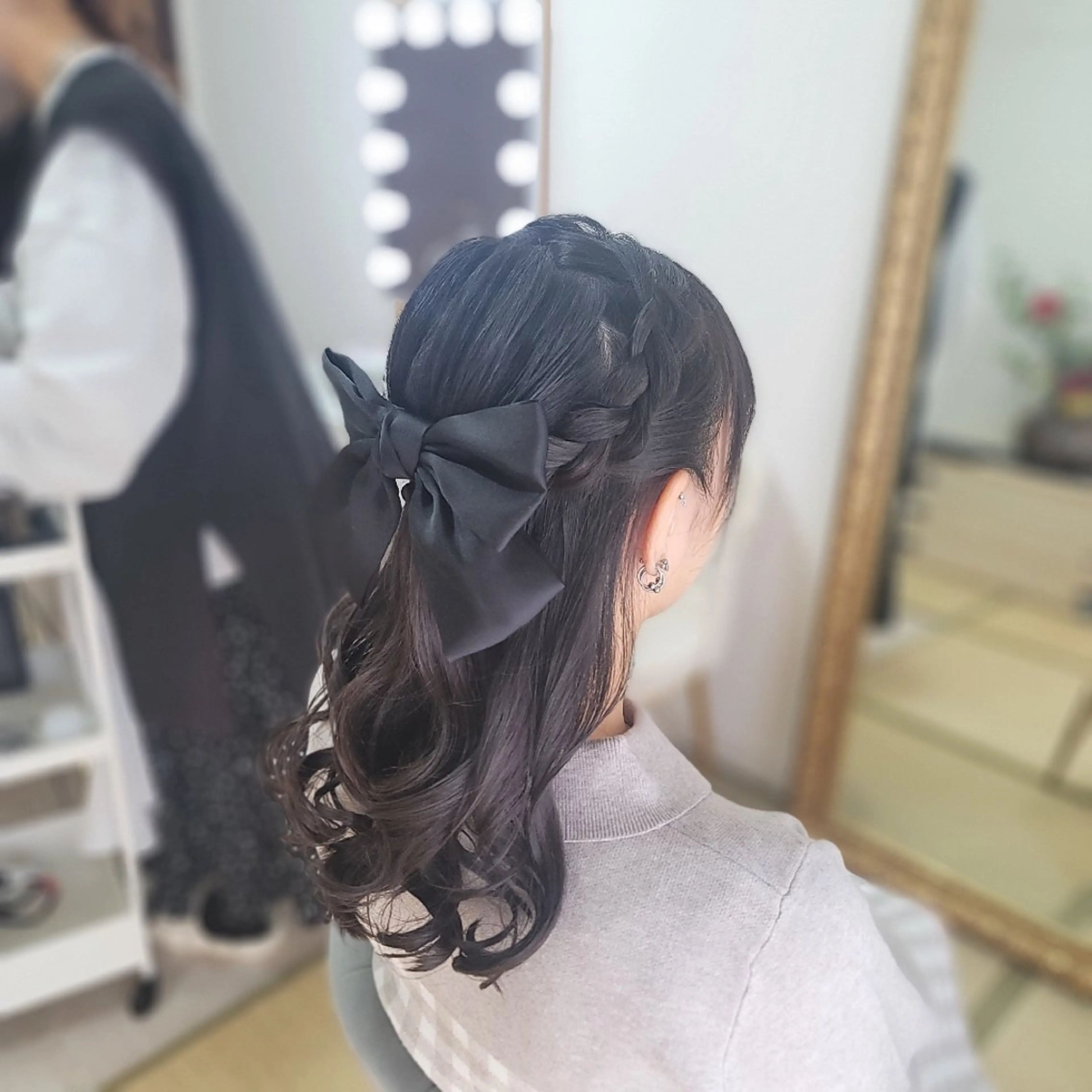 セミロング ヘアアレンジ ハーフアップ ヘアセット 渥美 寿美翔のヘアスタイル