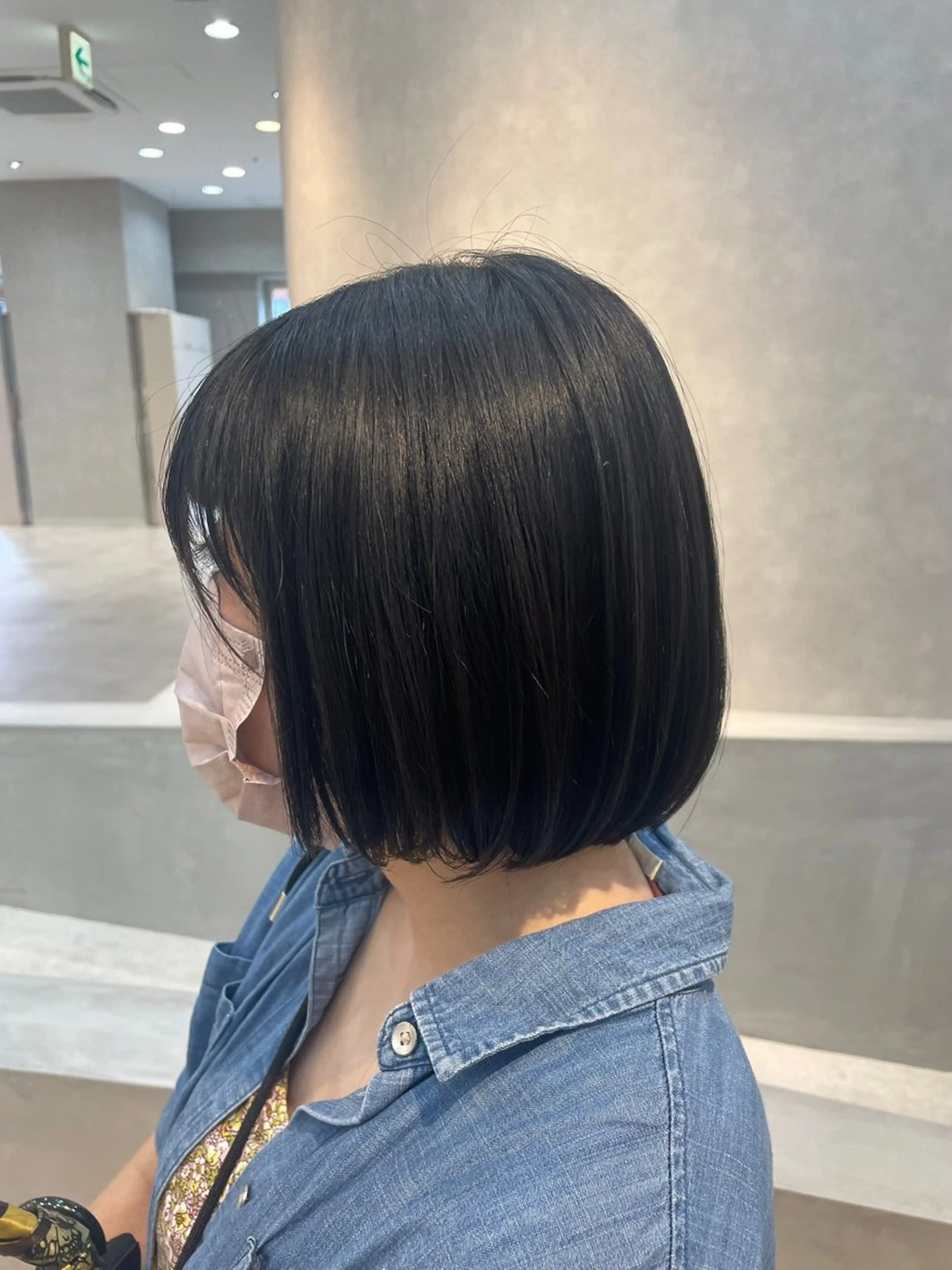 ミディアム ボブ 吉川 コヒロのヘアスタイル