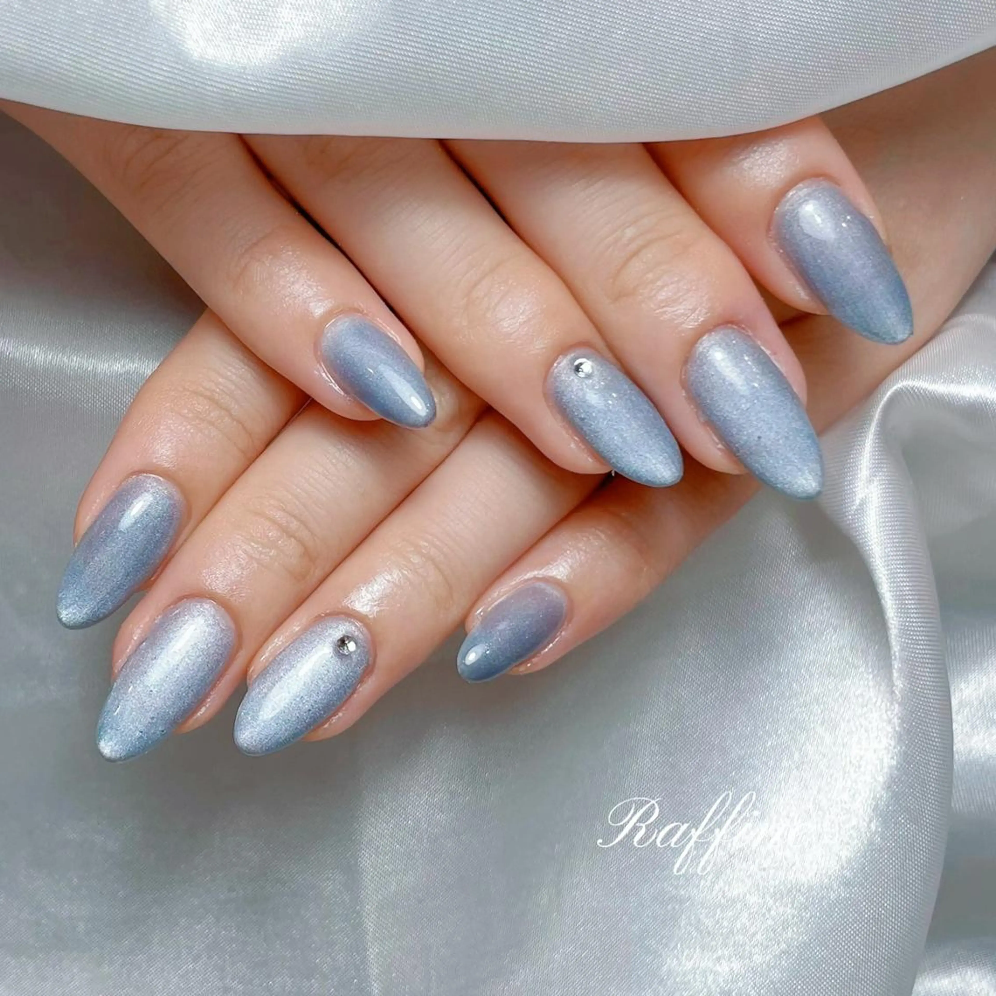 ネイル ハンドネイル RAFFINE haru🦋🩵のネイルデザイン