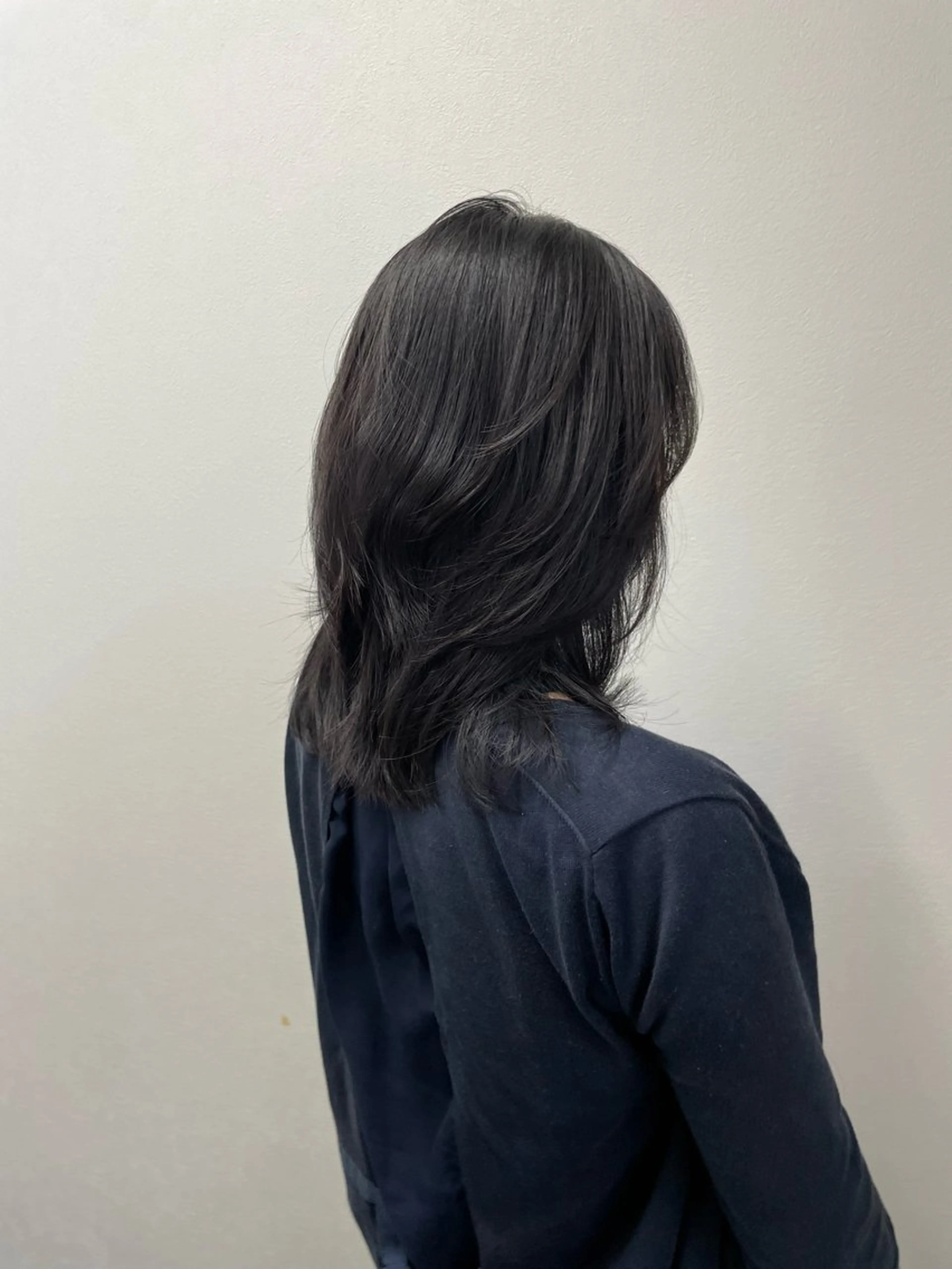 セミロング レイヤーカット 堀 綾花のヘアスタイル