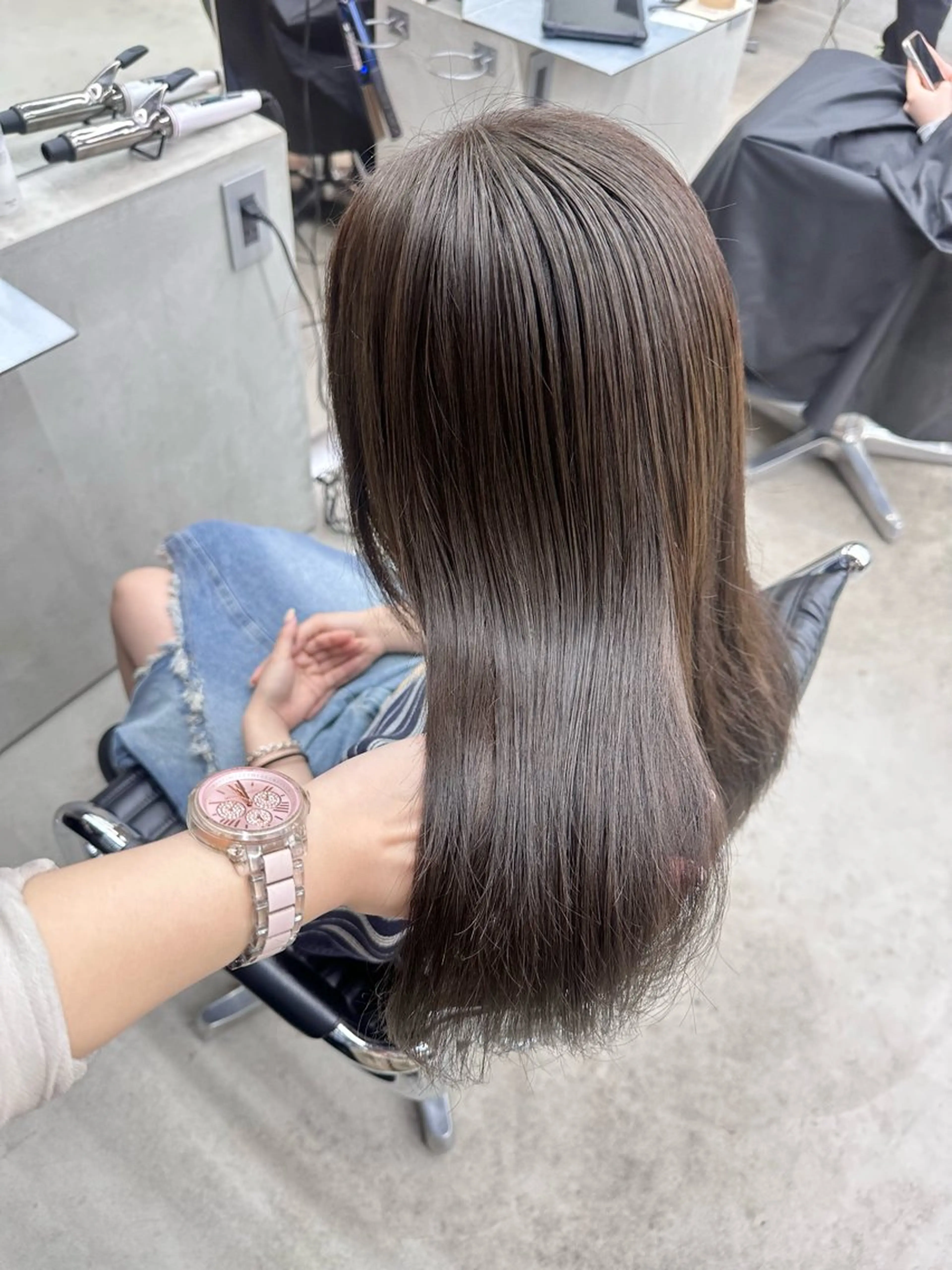 セミロング カラー グレージュ 髪質改善 トリートメント 染谷 遥花のヘアスタイル