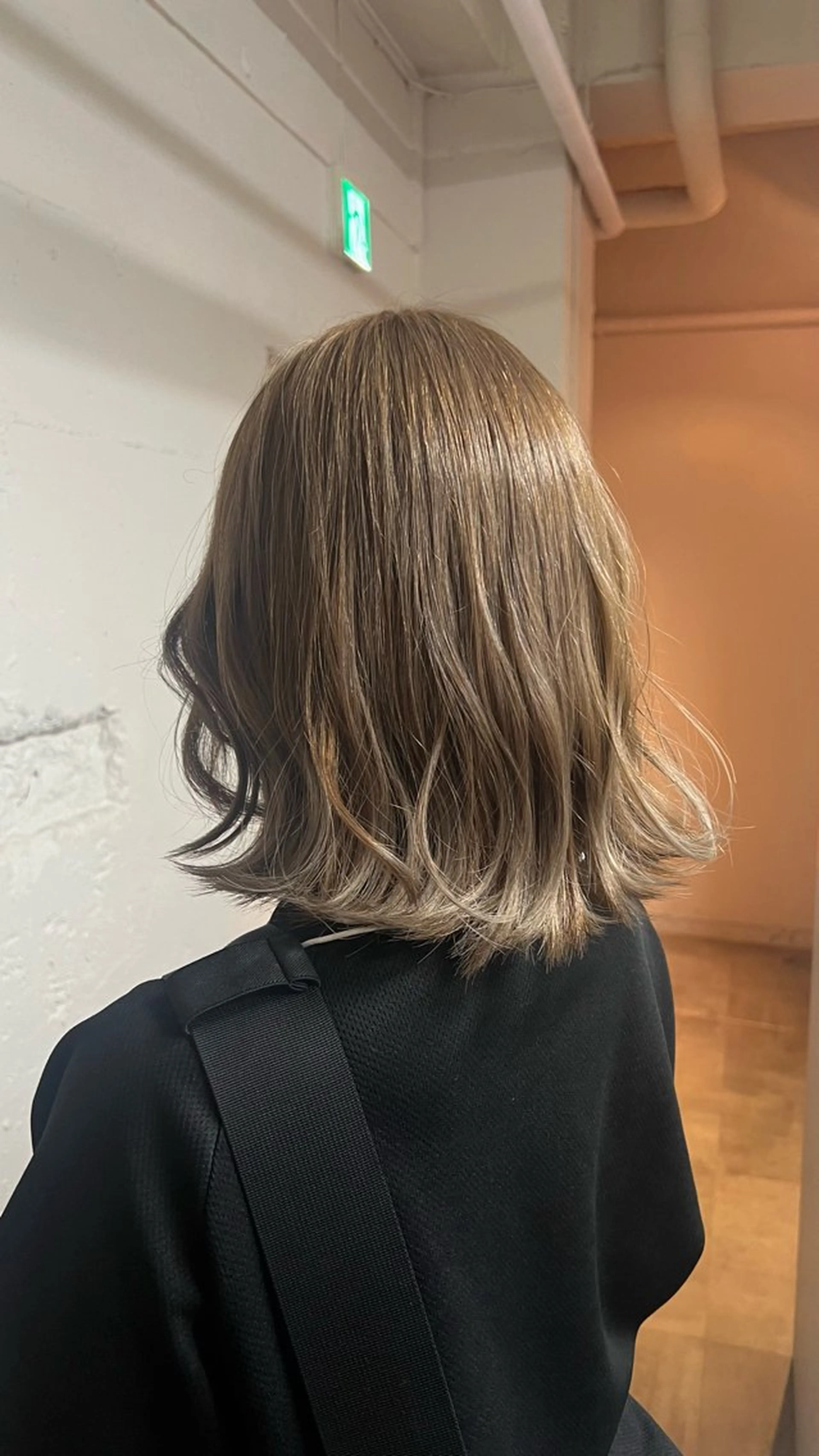 ミディアム パーマ ヘアカラー 🎀tokute ナオ🧸のヘアスタイル