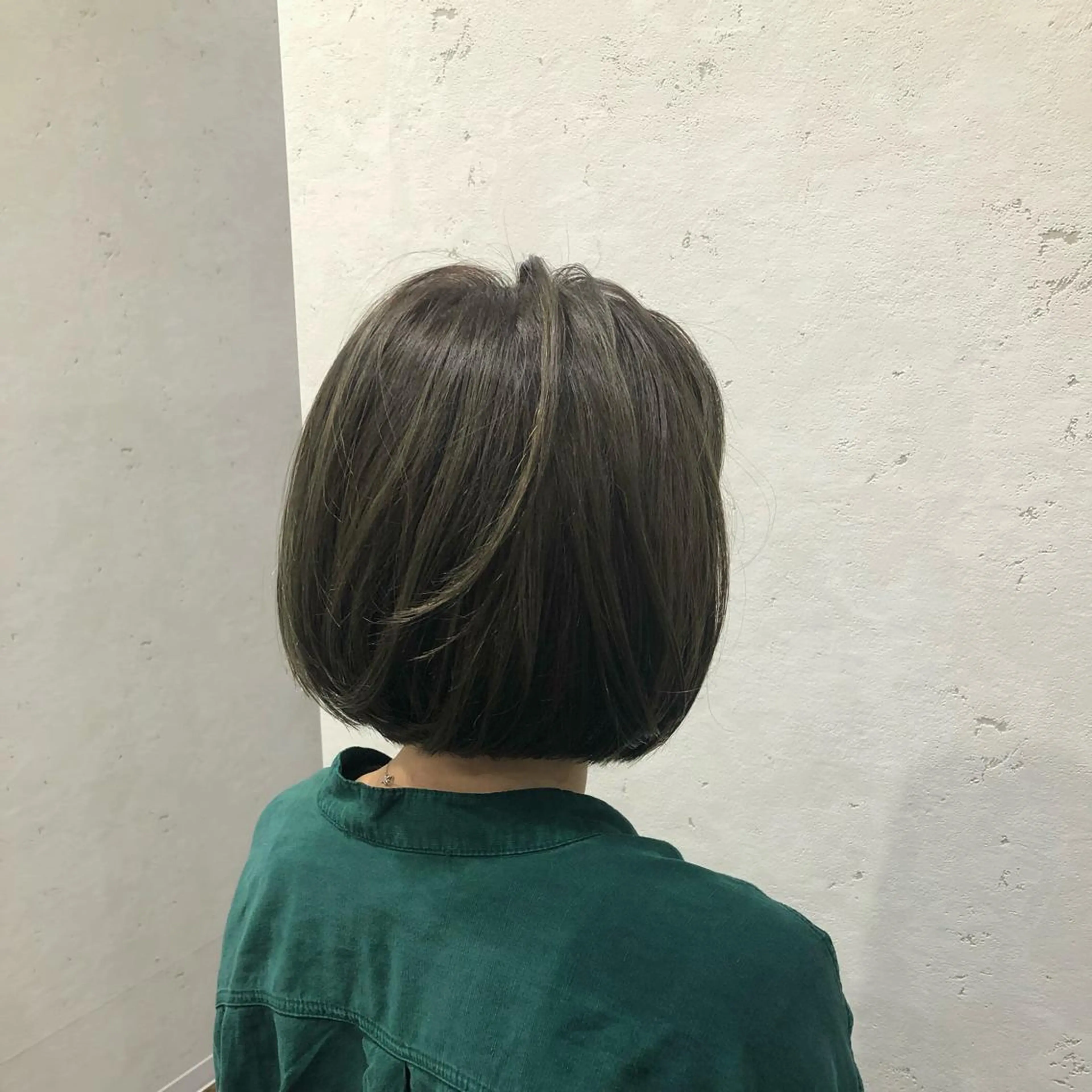 ミディアム カラー ベージュカラー オリーブベージュ 外国人風カラー ナチュラルカラー 錦糸町【三橋衿奈】のヘアスタイル