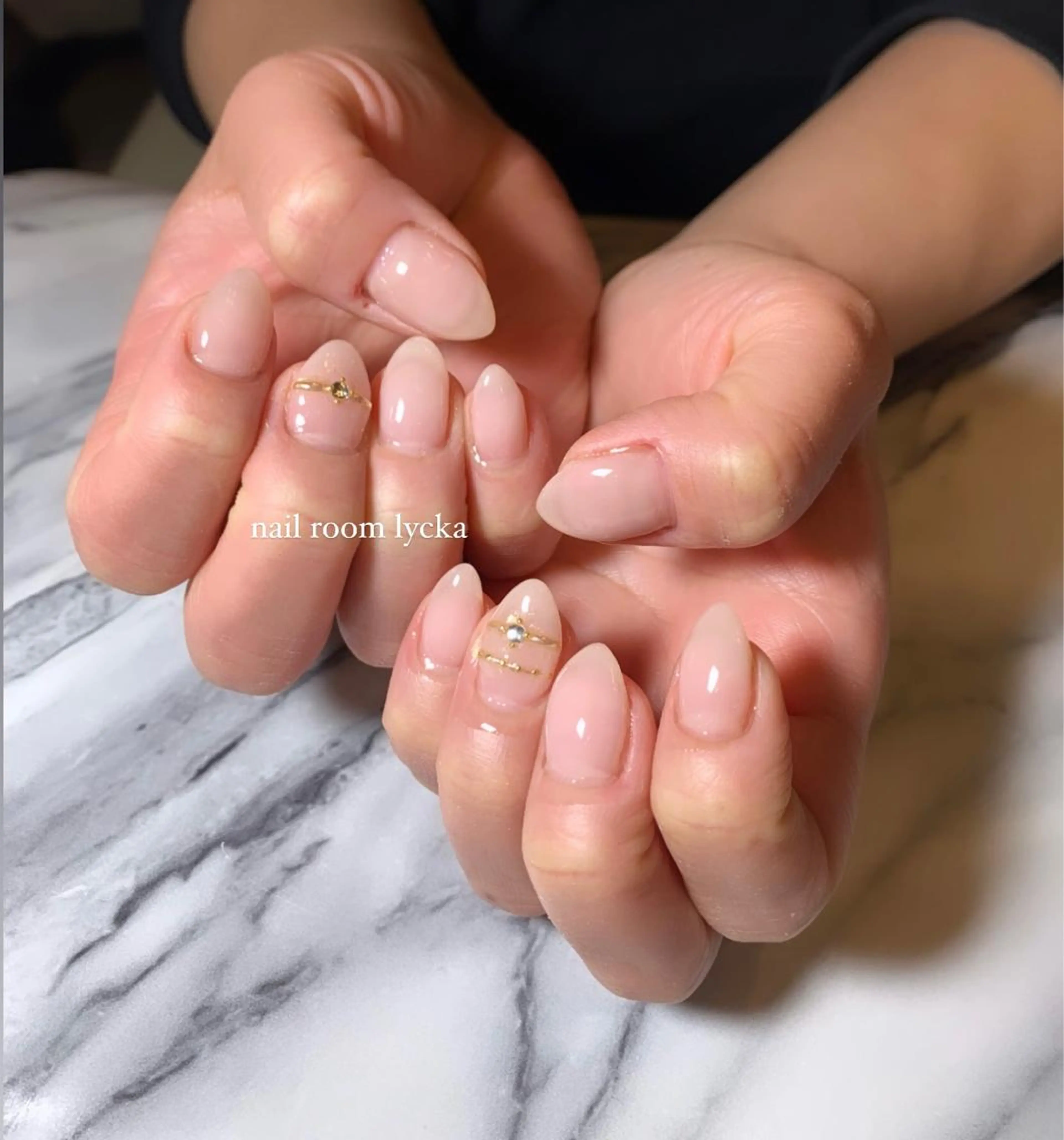 ネイル ﾈｲﾙﾙｰﾑﾘｯｶ 𝐦𝐚𝐲𝐮のネイルデザイン