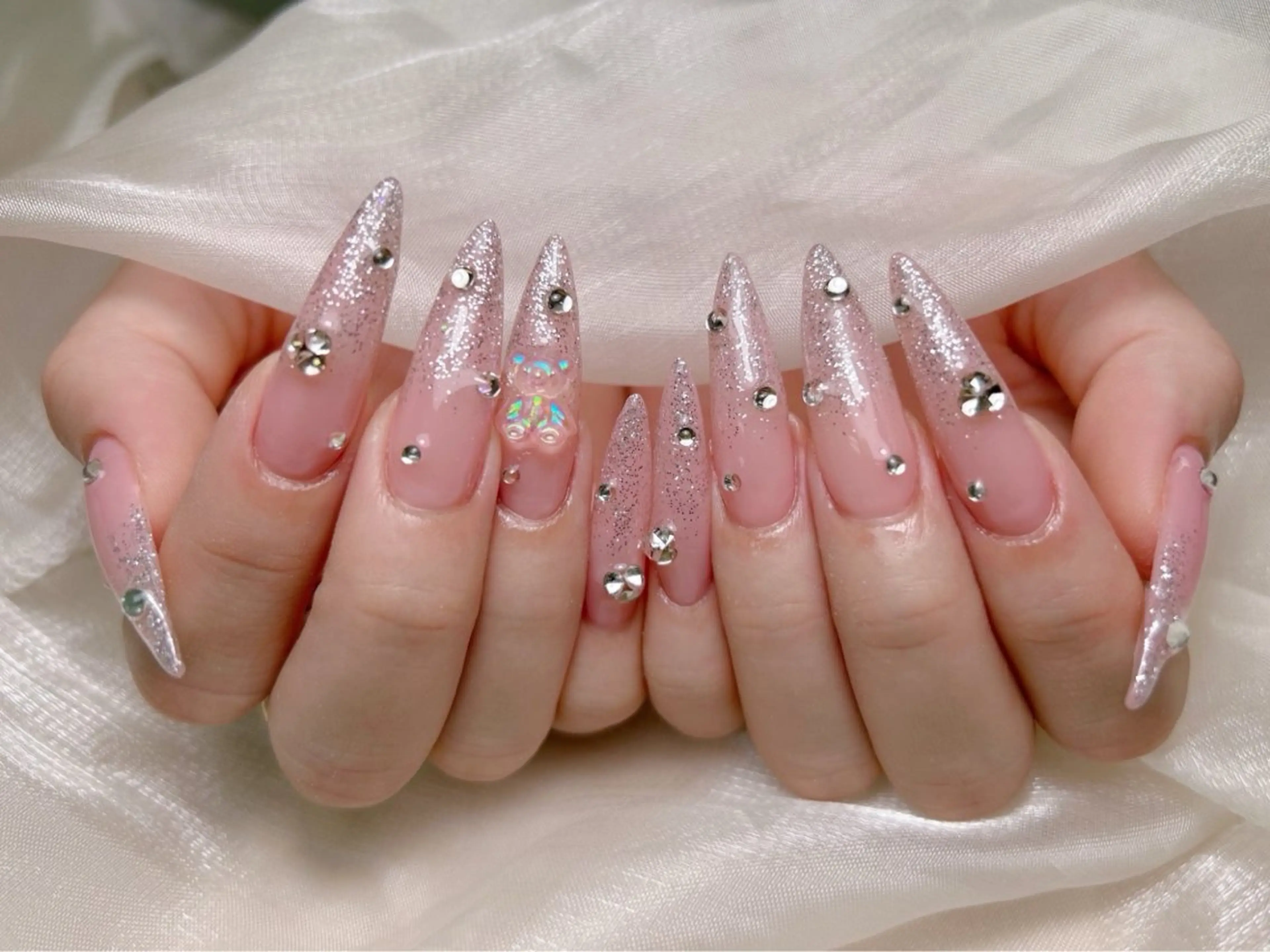 ネイル lucky nail 歌舞伎町のネイルデザイン