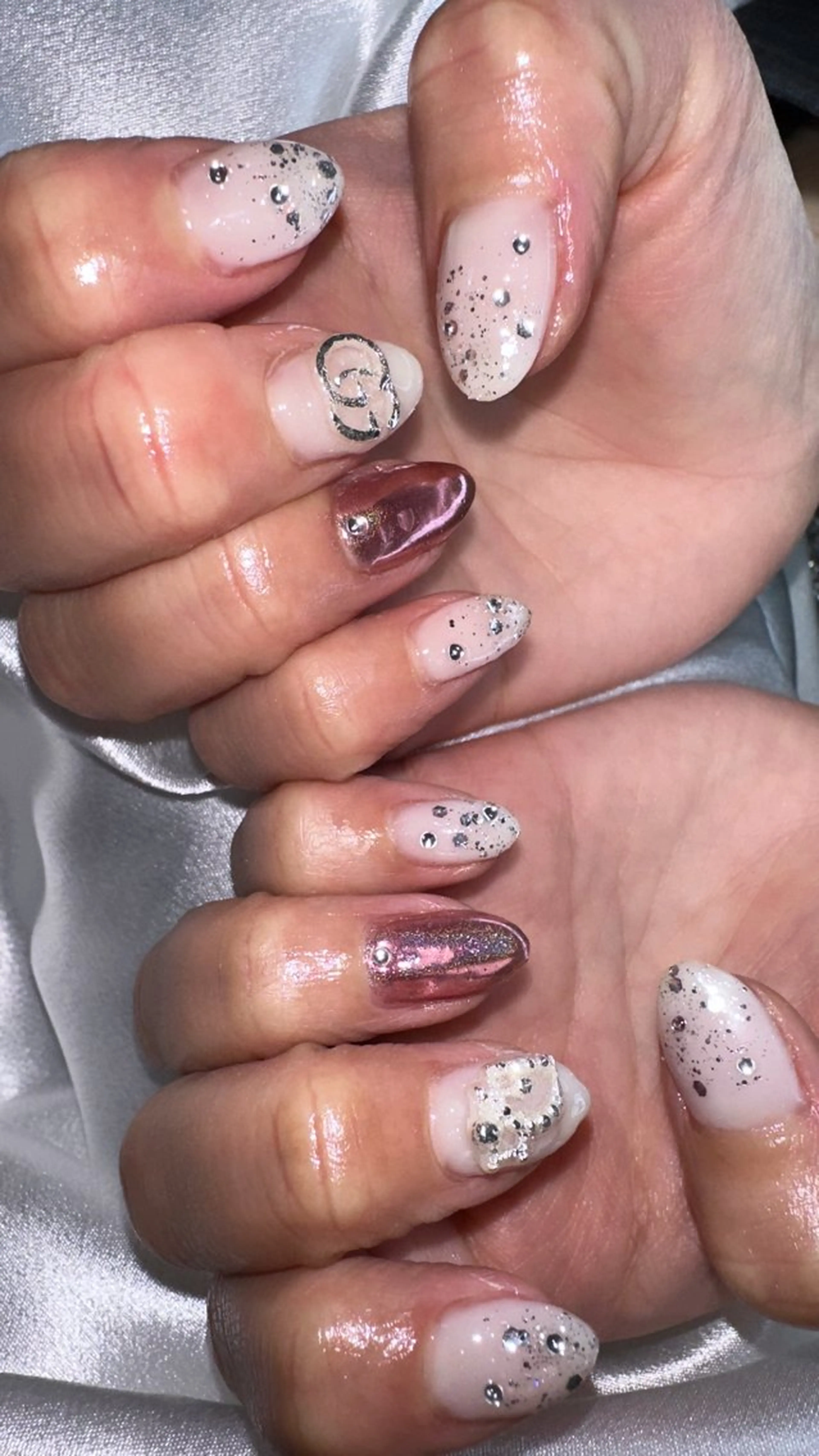 ミディアム ハンドネイル YOKOSUKA🧸 NAIL🌿🫧💛のネイルデザイン