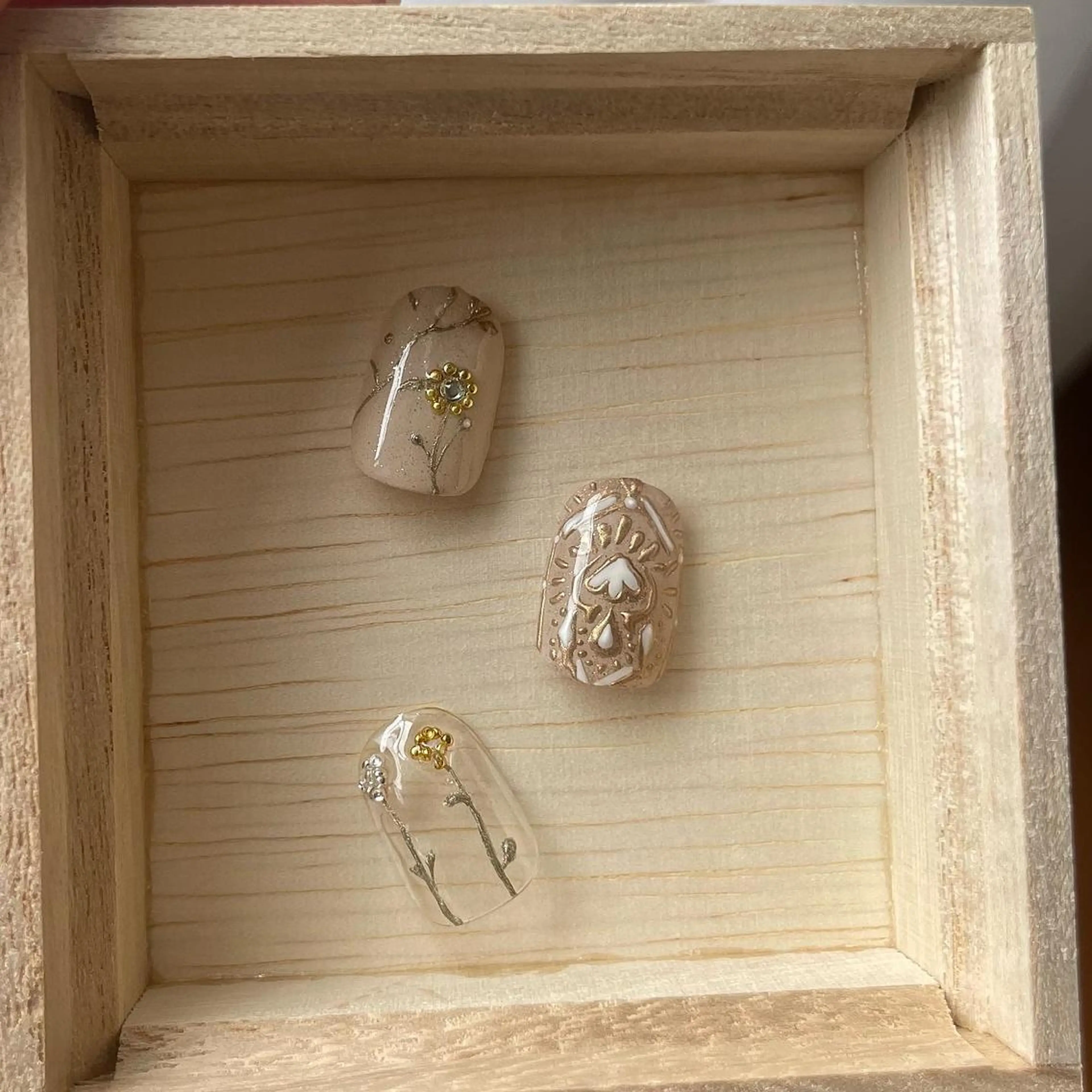 ネイル ハンドネイル mio _POHEURのネイルデザイン