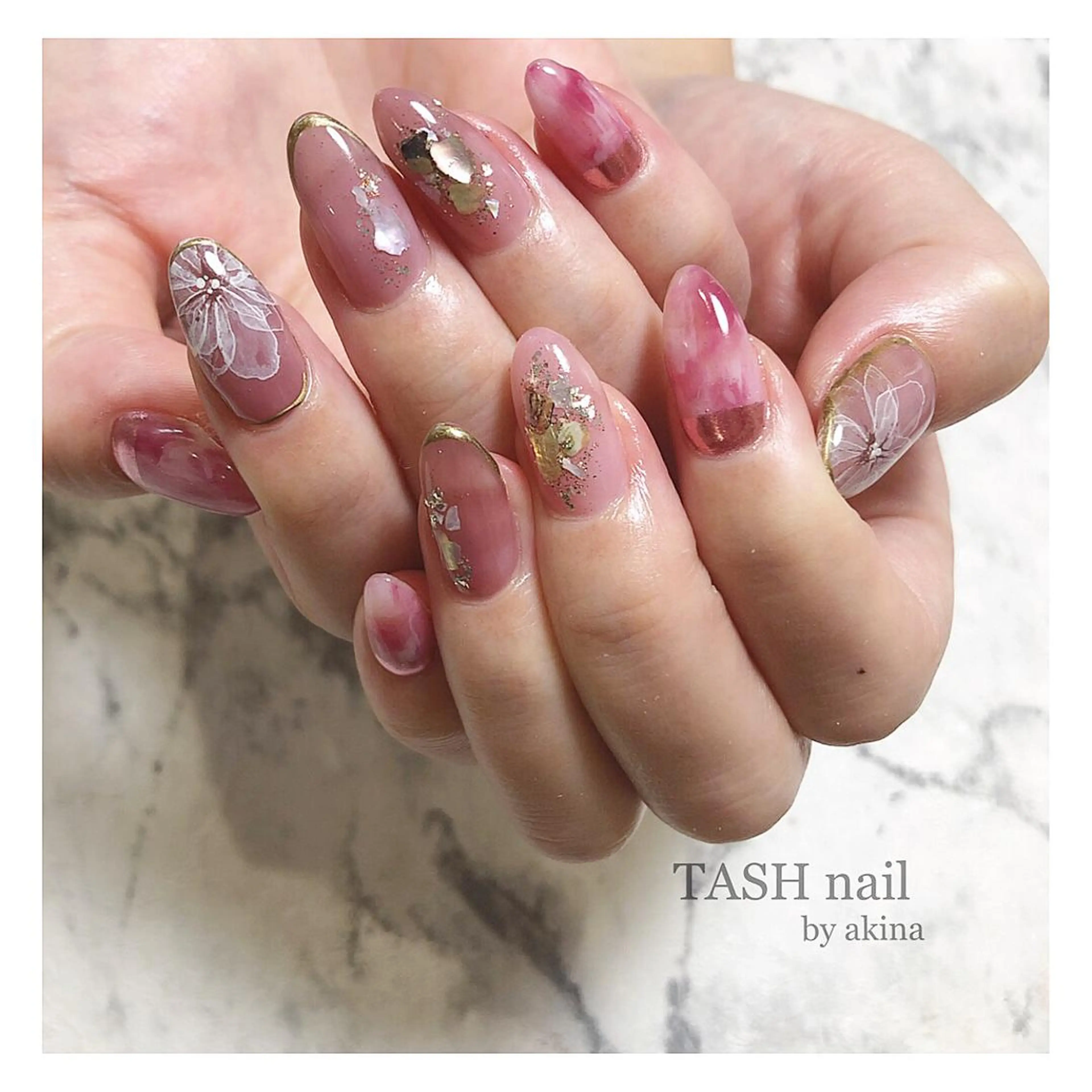 ネイル TASH nailのネイルデザイン