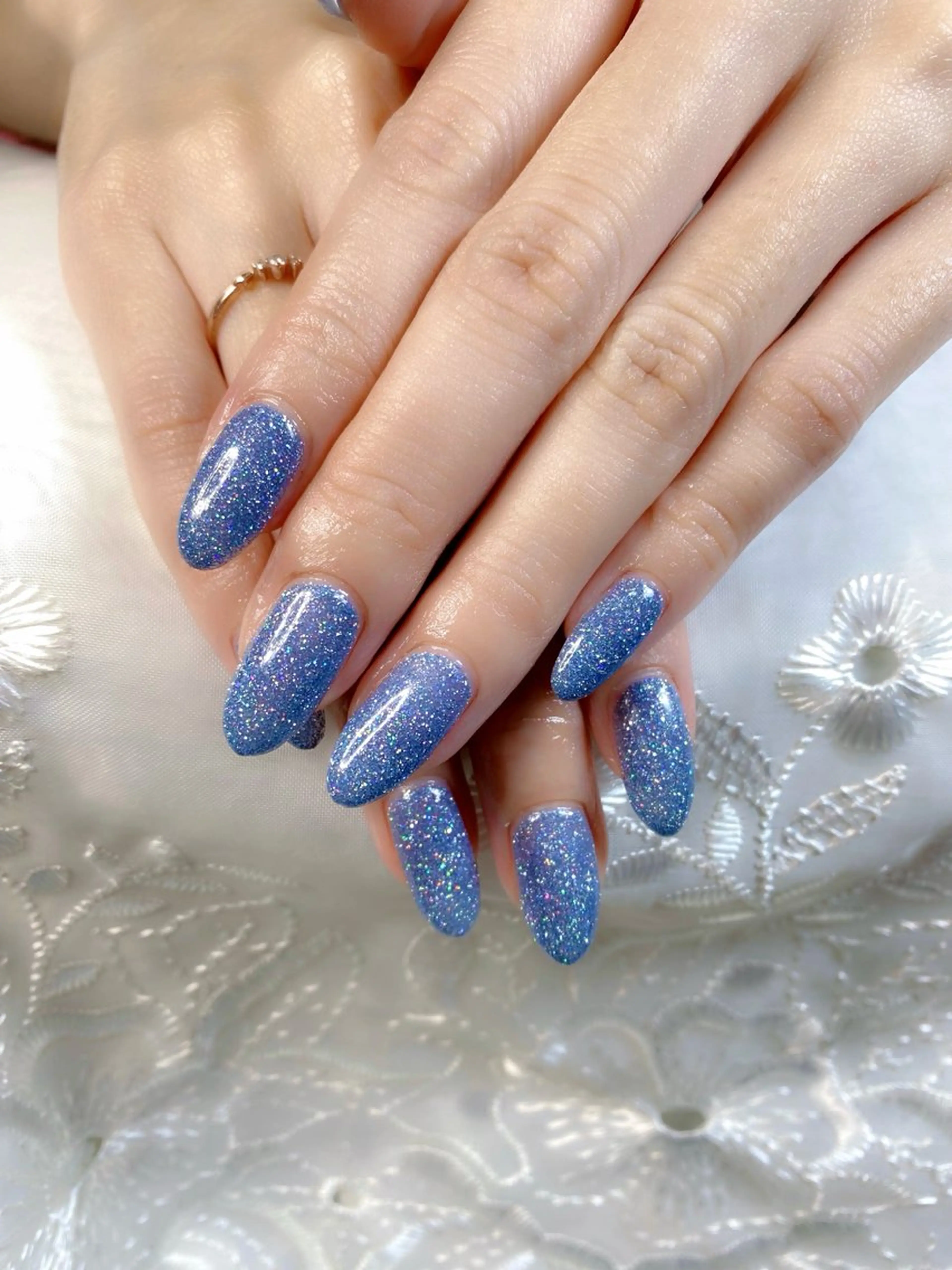 ネイル ブルー キラキラネイル ラメ(グリッター) オフィスネイル ワンカラーネイル ハンドネイル iro+ nailのネイルデザイン