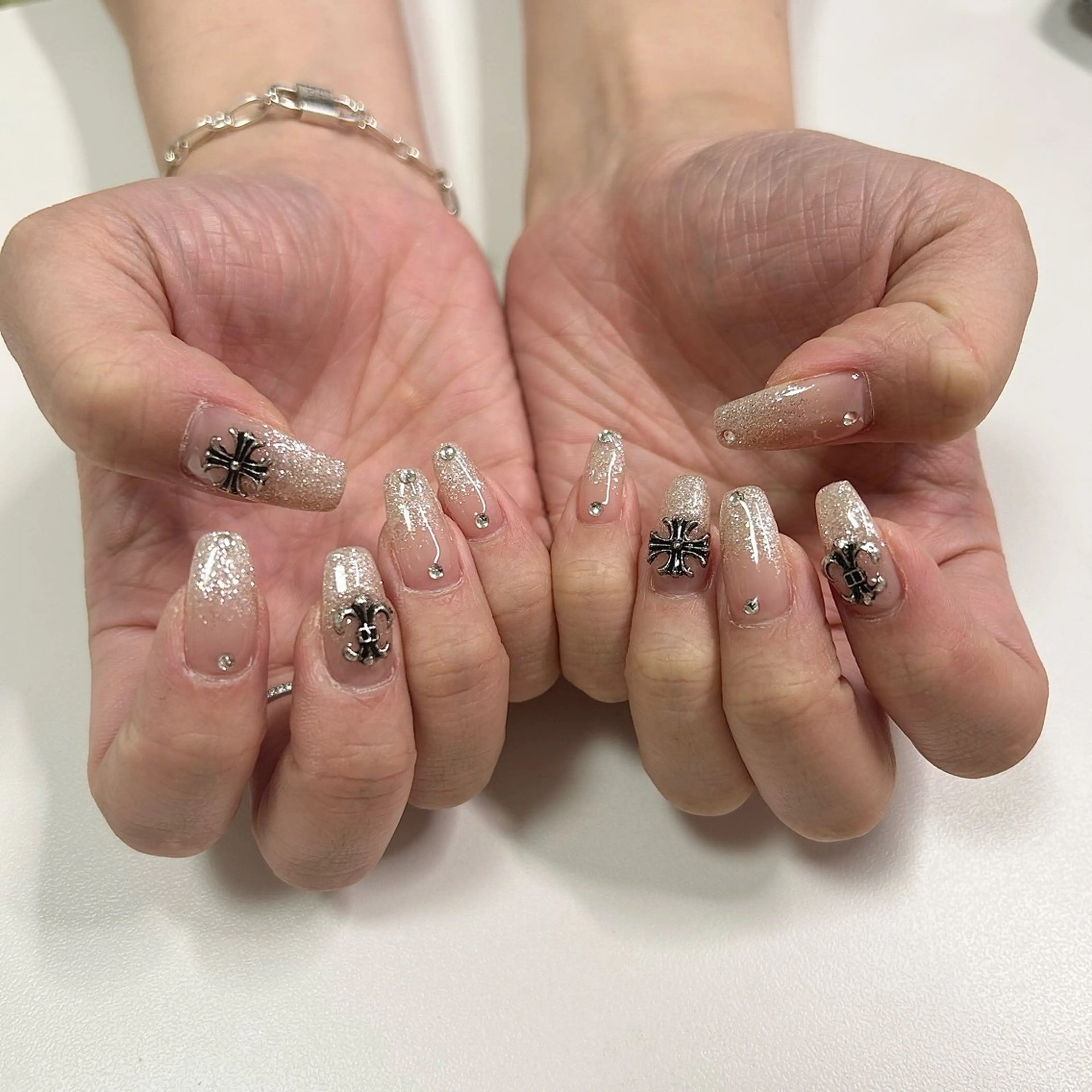 ネイル LAVISH nanakaのネイルデザイン