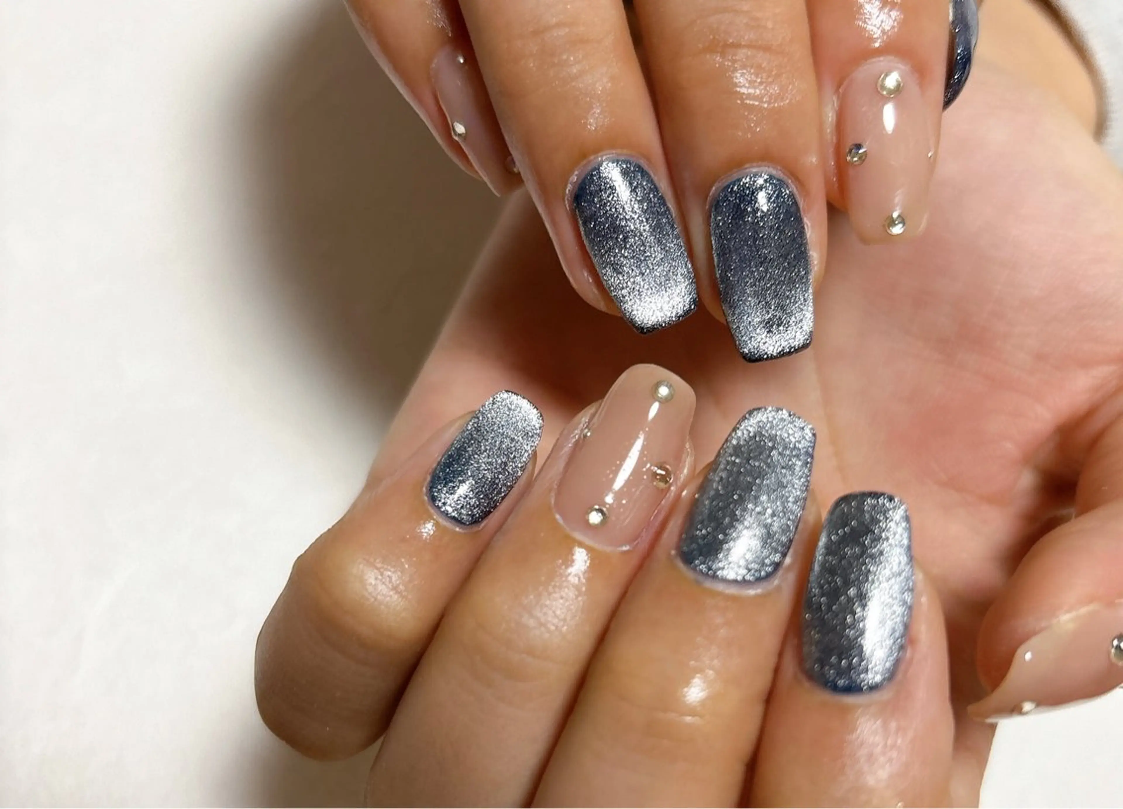 ネイル ジェルネイル 韓国ネイル マグネットネイル メンズネイル パラジェル kiki nail &brow二子玉川の眉毛・アイブロウイメージ