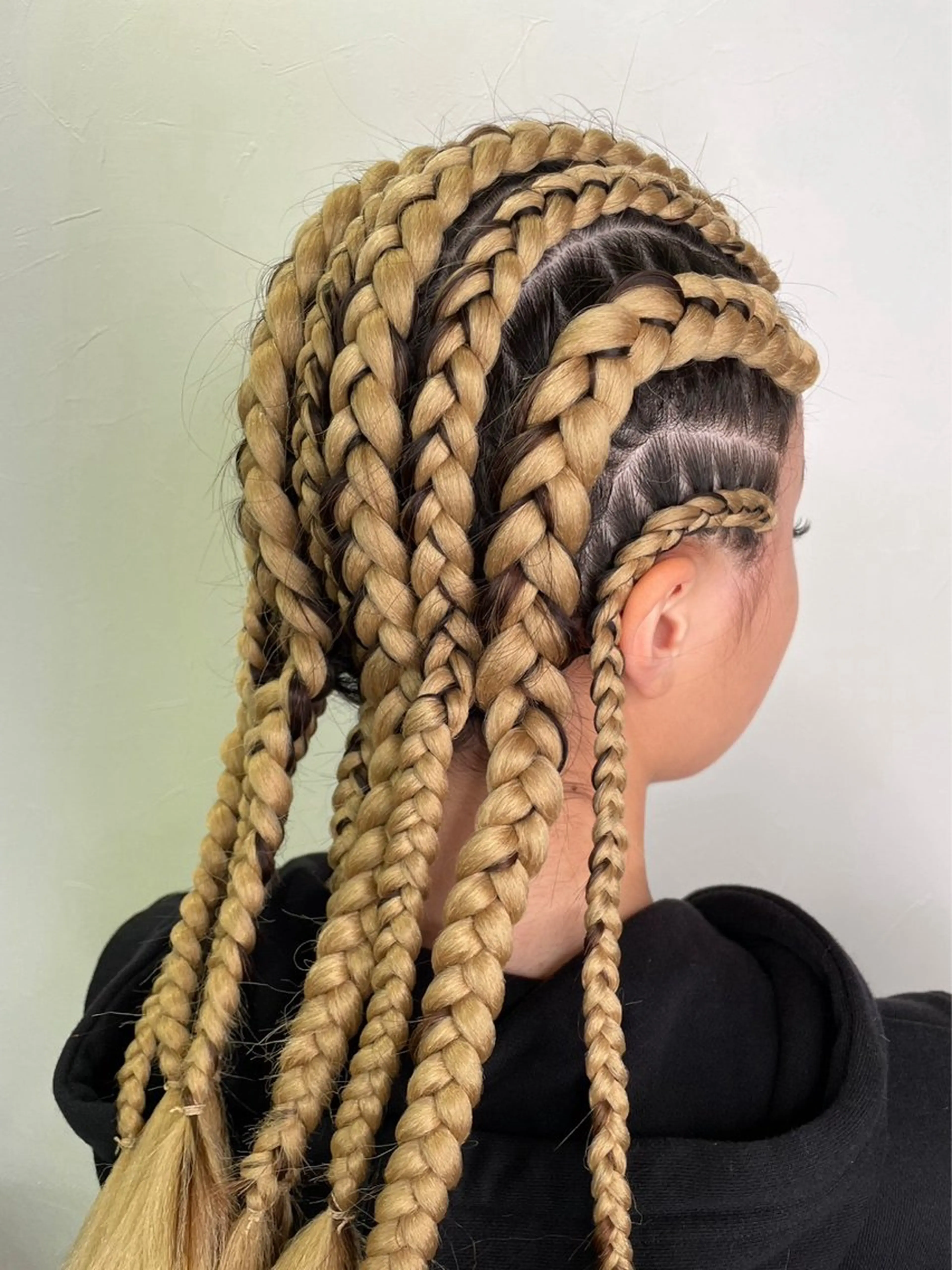 セミロング 横路 めぐみのヘアスタイル