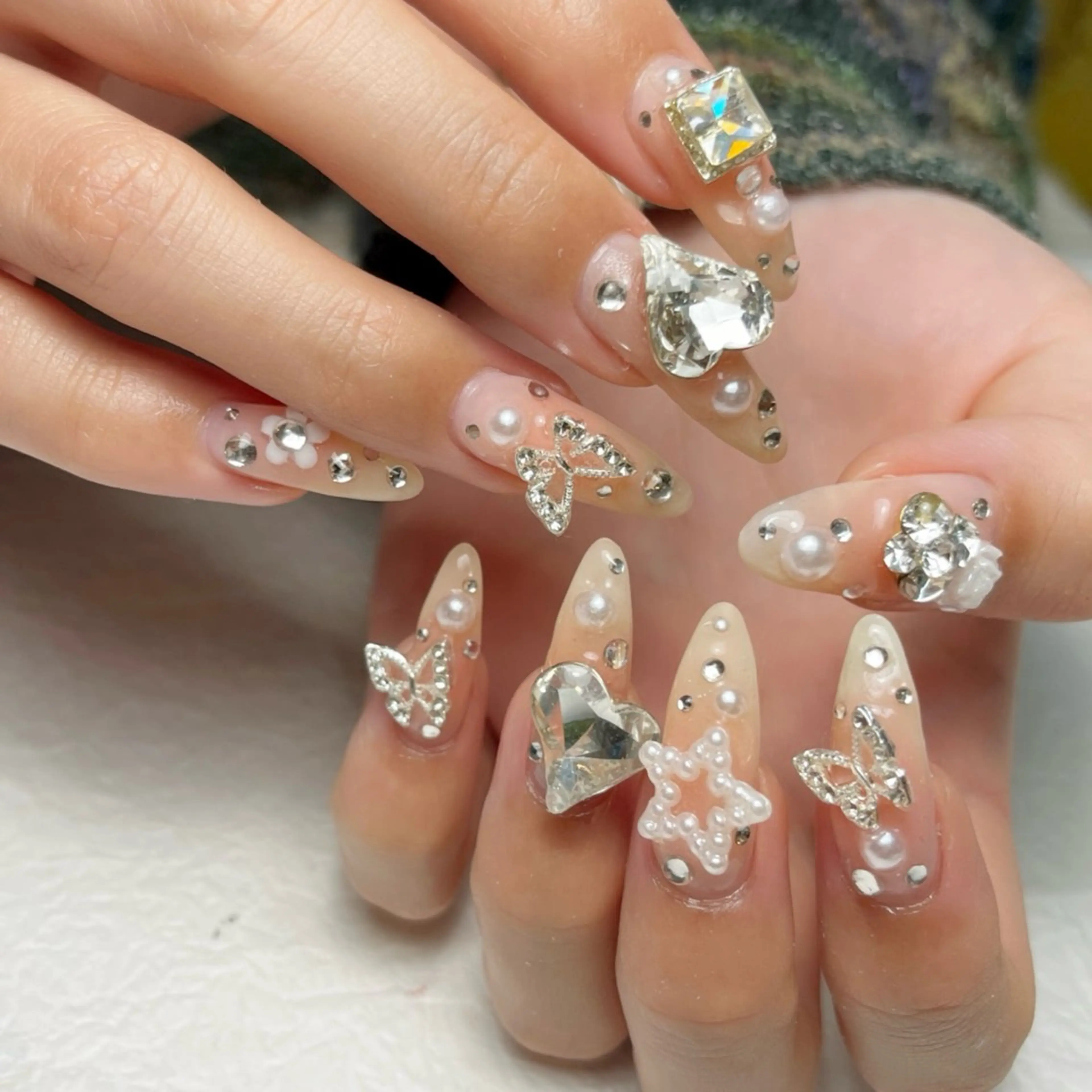 ネイル アートネイル フットネイル ジェルネイル キラキラネイル 韓国ネイル Y nail なんば堀江店のネイルデザイン