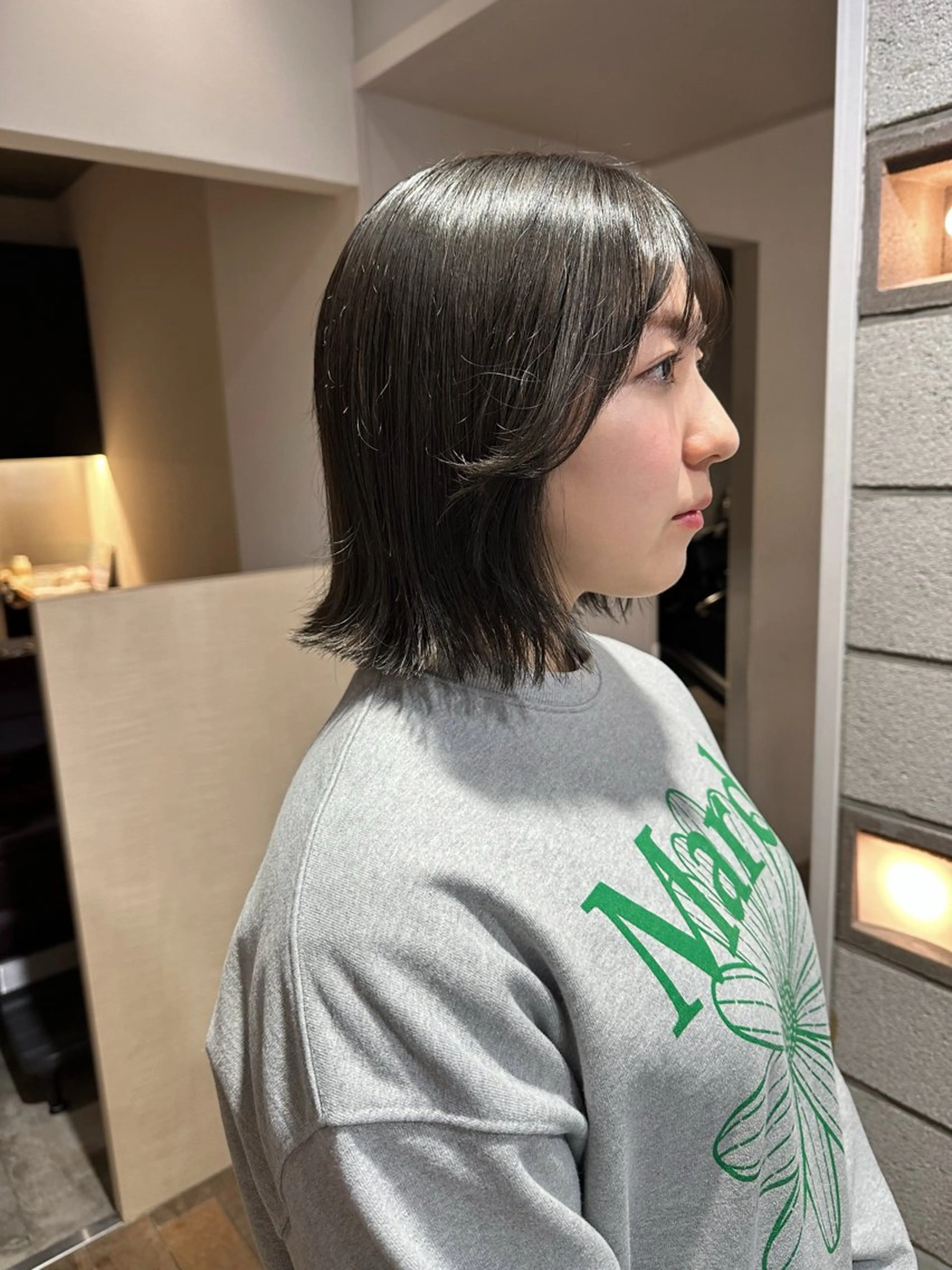 ミディアム カラー カット ヘアカラー トリートメント 塩澤 榛奈のヘアスタイル