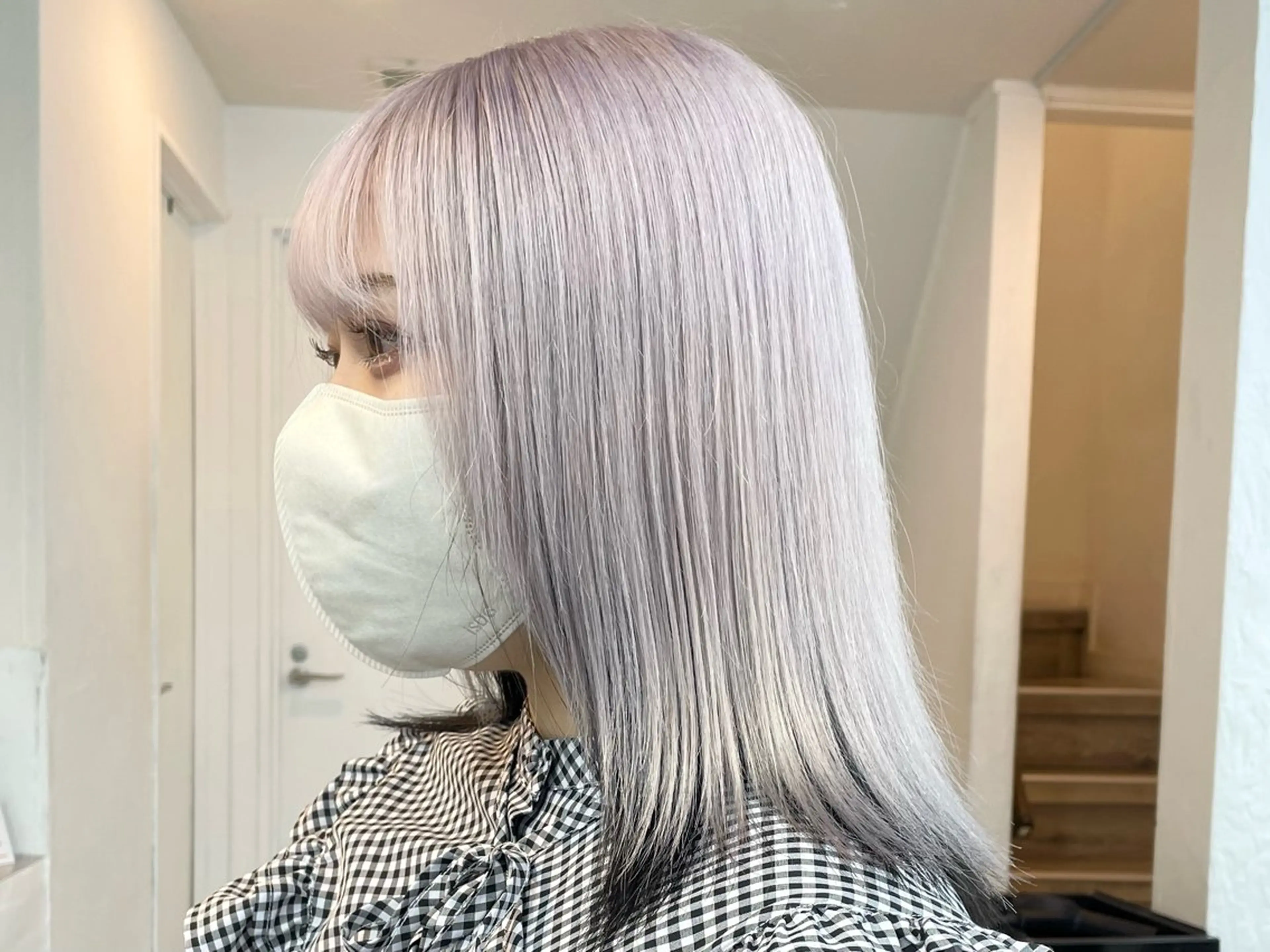 ミディアム カラー シルバー ホワイトシルバー ヘアカラー トリートメント ヘアセット ハイトーン×レイヤー /遠藤将太のヘアスタイル