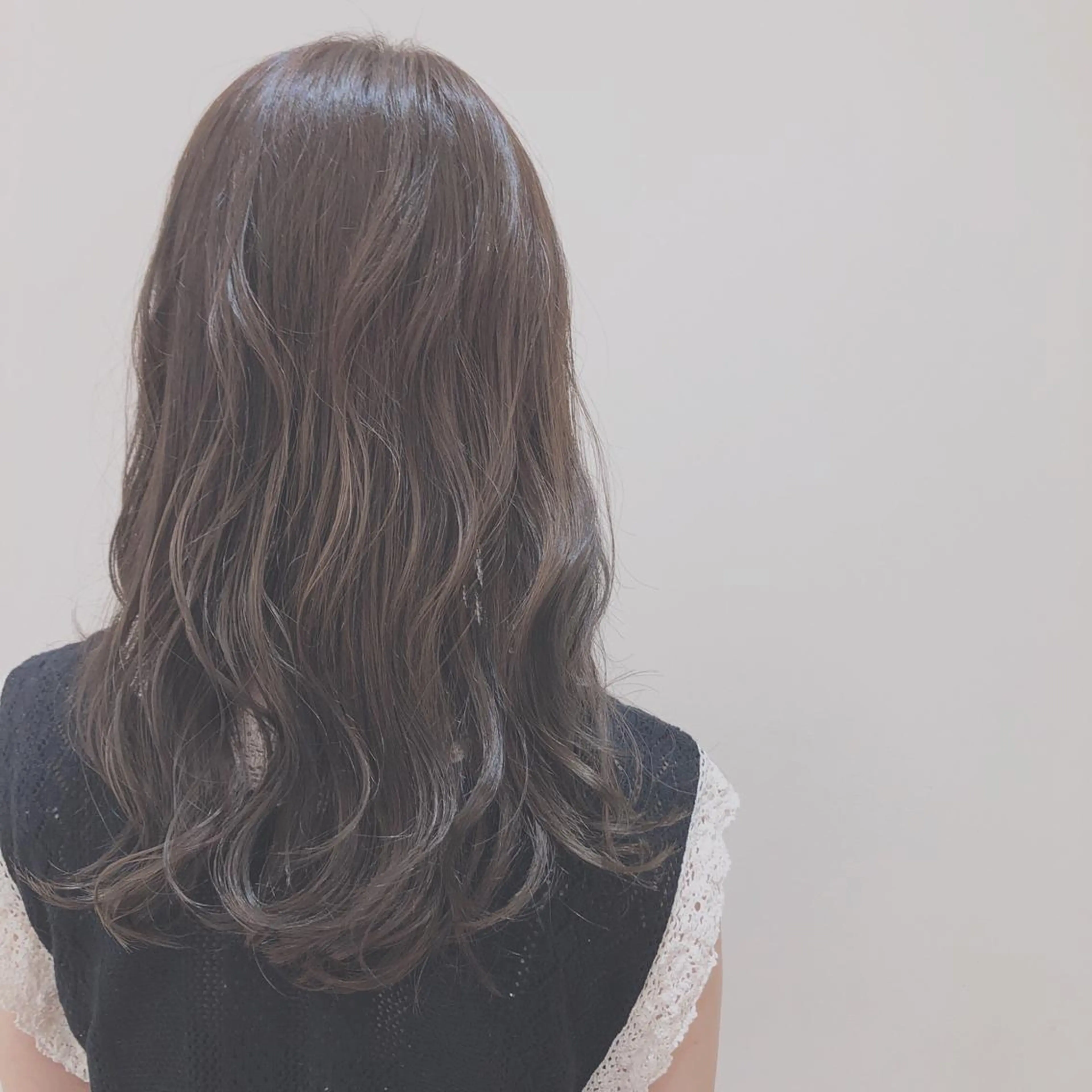 ロング カラー cyan SANAMIのヘアスタイル