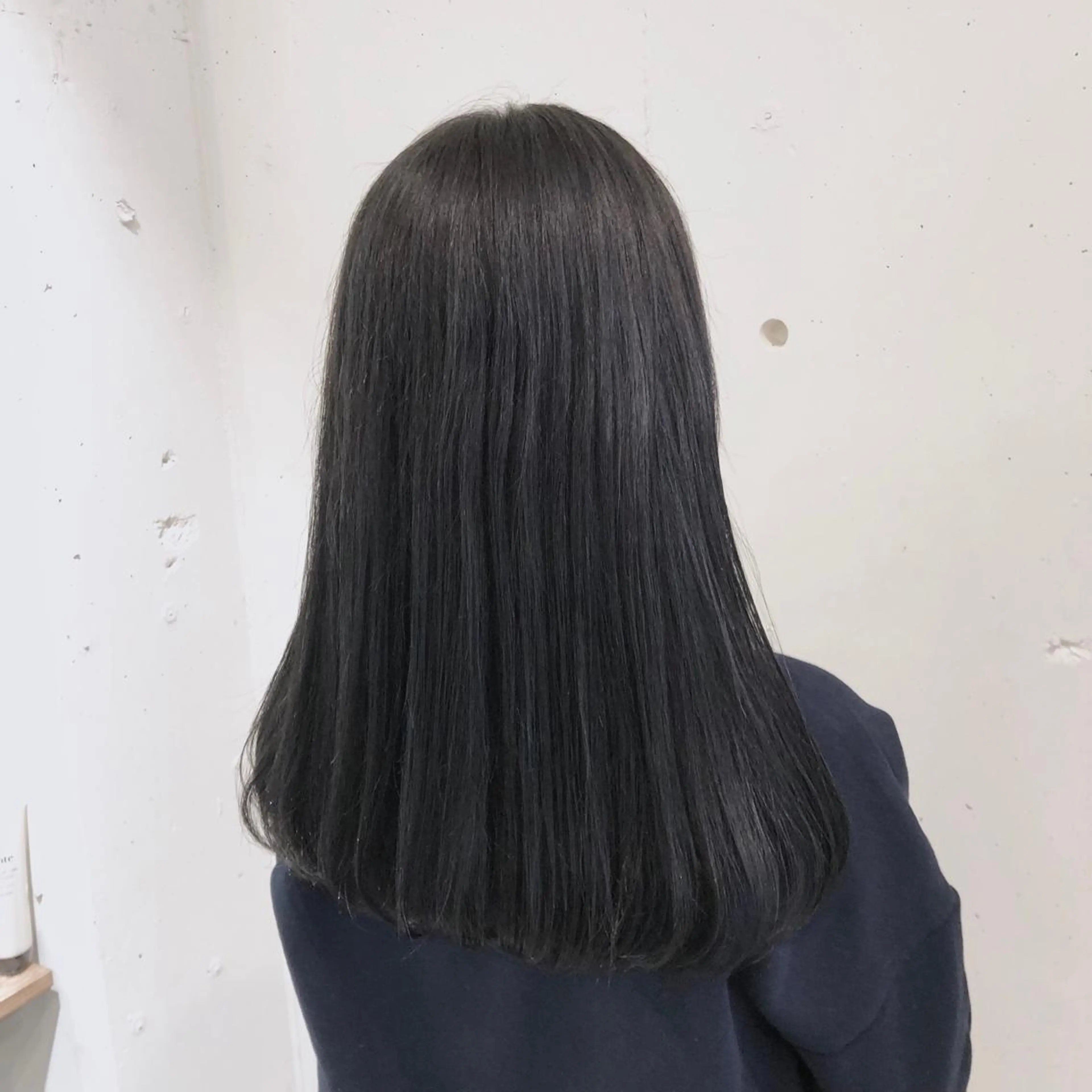 ミディアム カラー パーマ ヘアアレンジ ブリーチ 透明感カラー グラデーションカラー グレージュ ハイライトカラー カット ヘアカラー トリートメント 【ツヤ髪美容師】 ツダケイスケのヘアスタイル