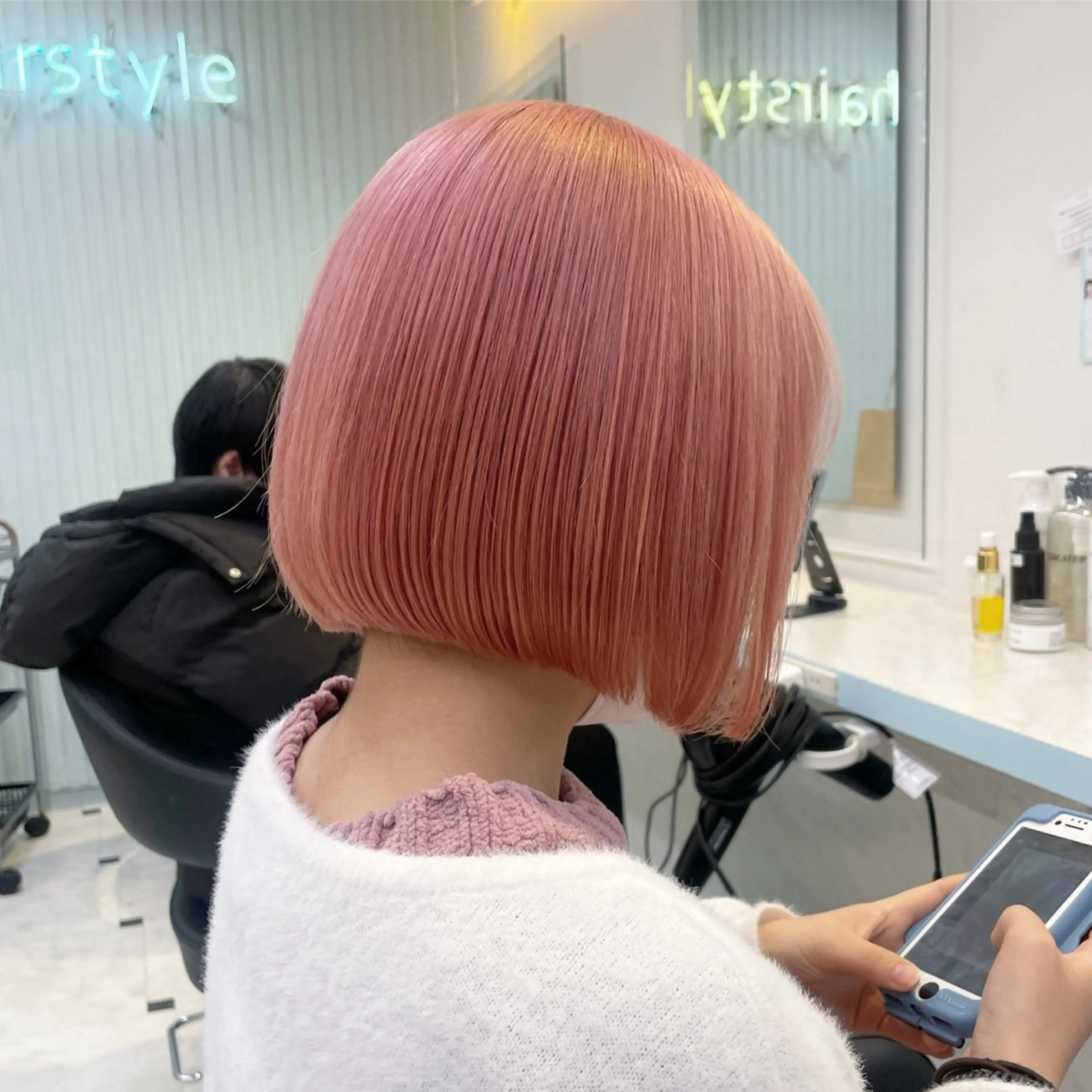 ショート カラー 【美髪矯正/絹髪】 🎀hinano🎀のヘアスタイル