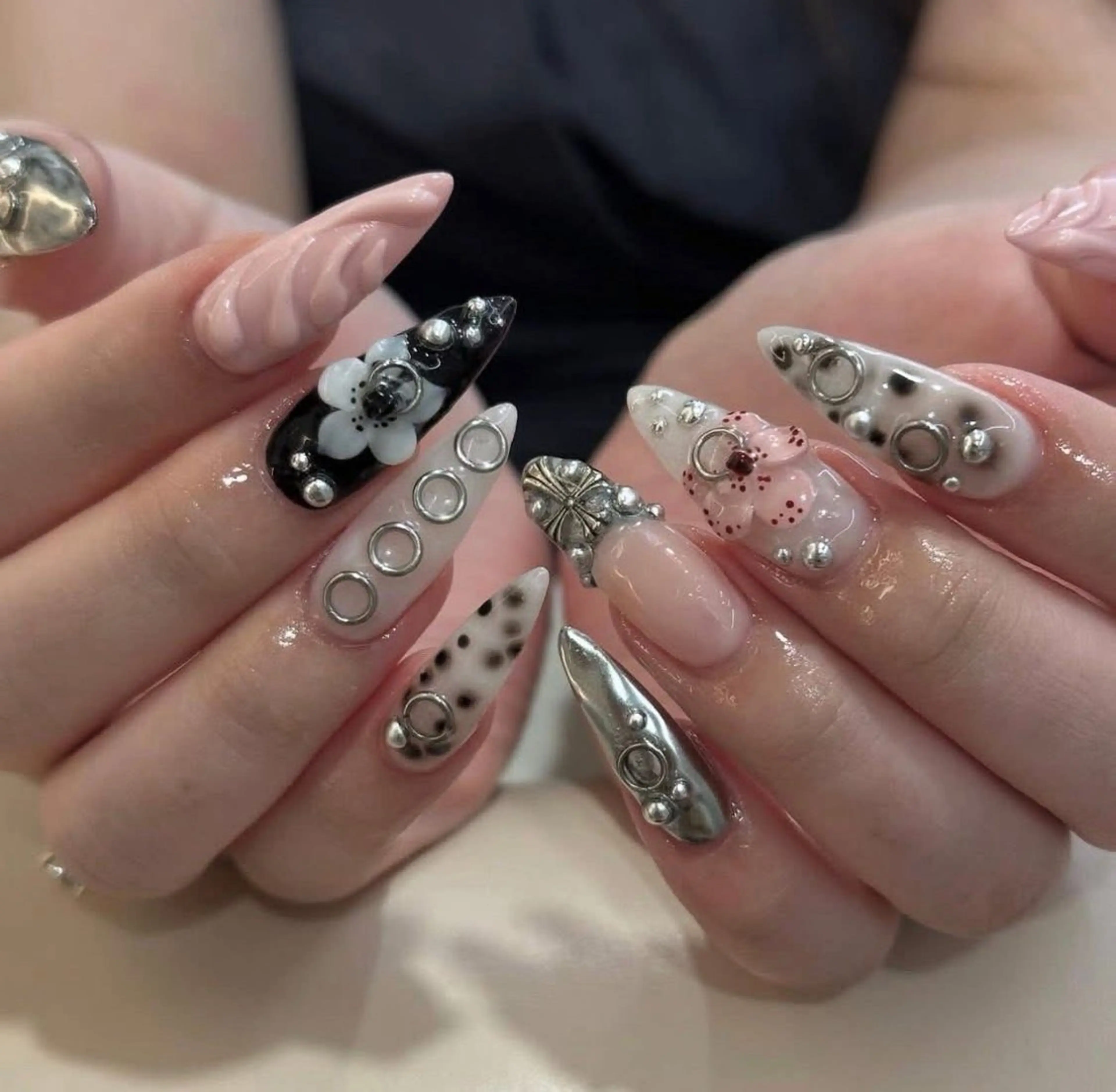 ネイル ハンドネイル T.Lee Nail Lilyのネイルデザイン