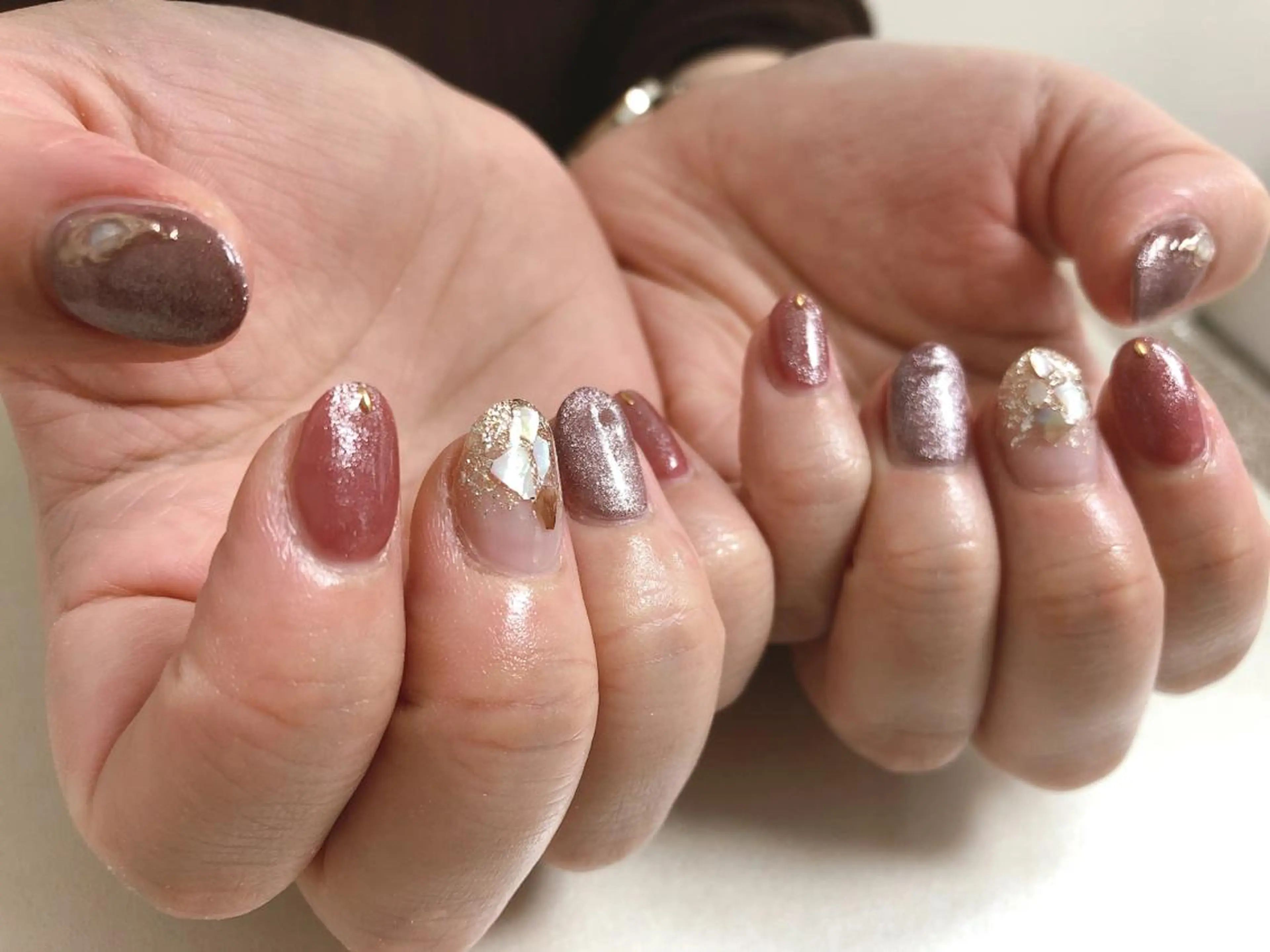 ネイル マグネットネイル ニュアンスネイル kiki nail &brow二子玉川の眉毛・アイブロウイメージ