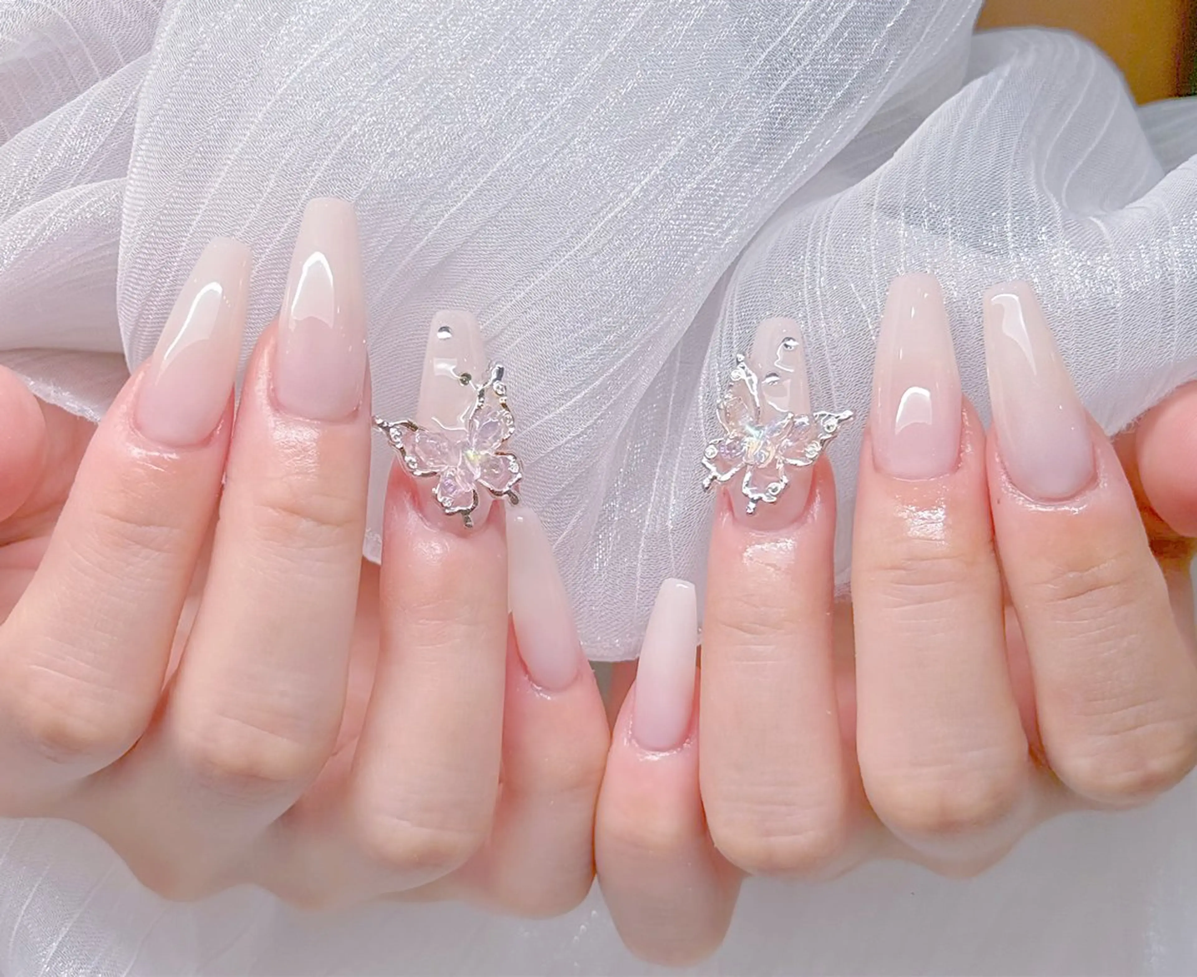 ネイル チークネイル フレンチネイル 韓国ネイル マグネットネイル ミラーネイル ハンドネイル MILO 168 池袋のネイルデザイン