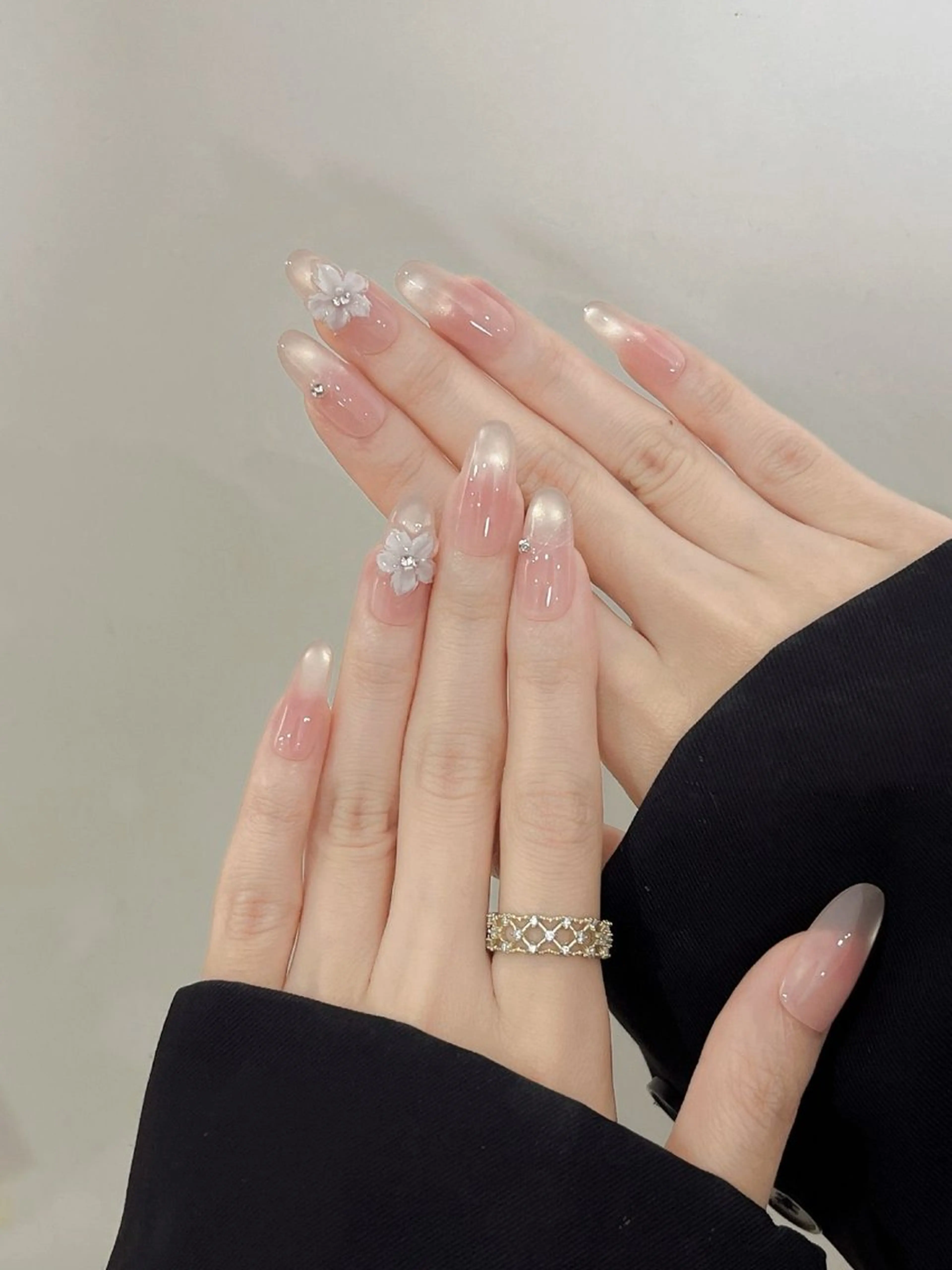 カラー グラデーションカラー ピンクカラー ハンドネイル AIN Nailのネイルデザイン