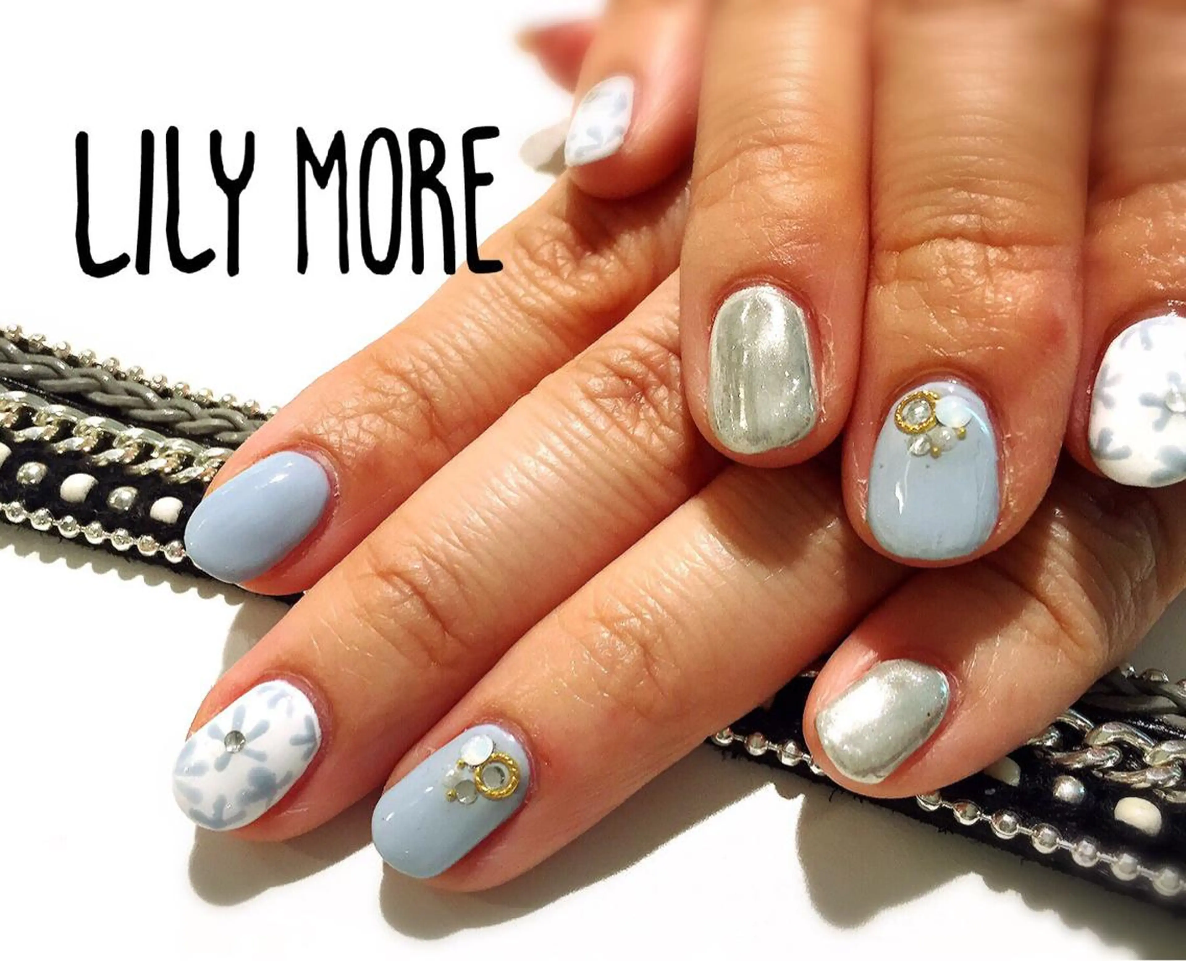 ネイル ブルー Lily closetのネイルデザイン