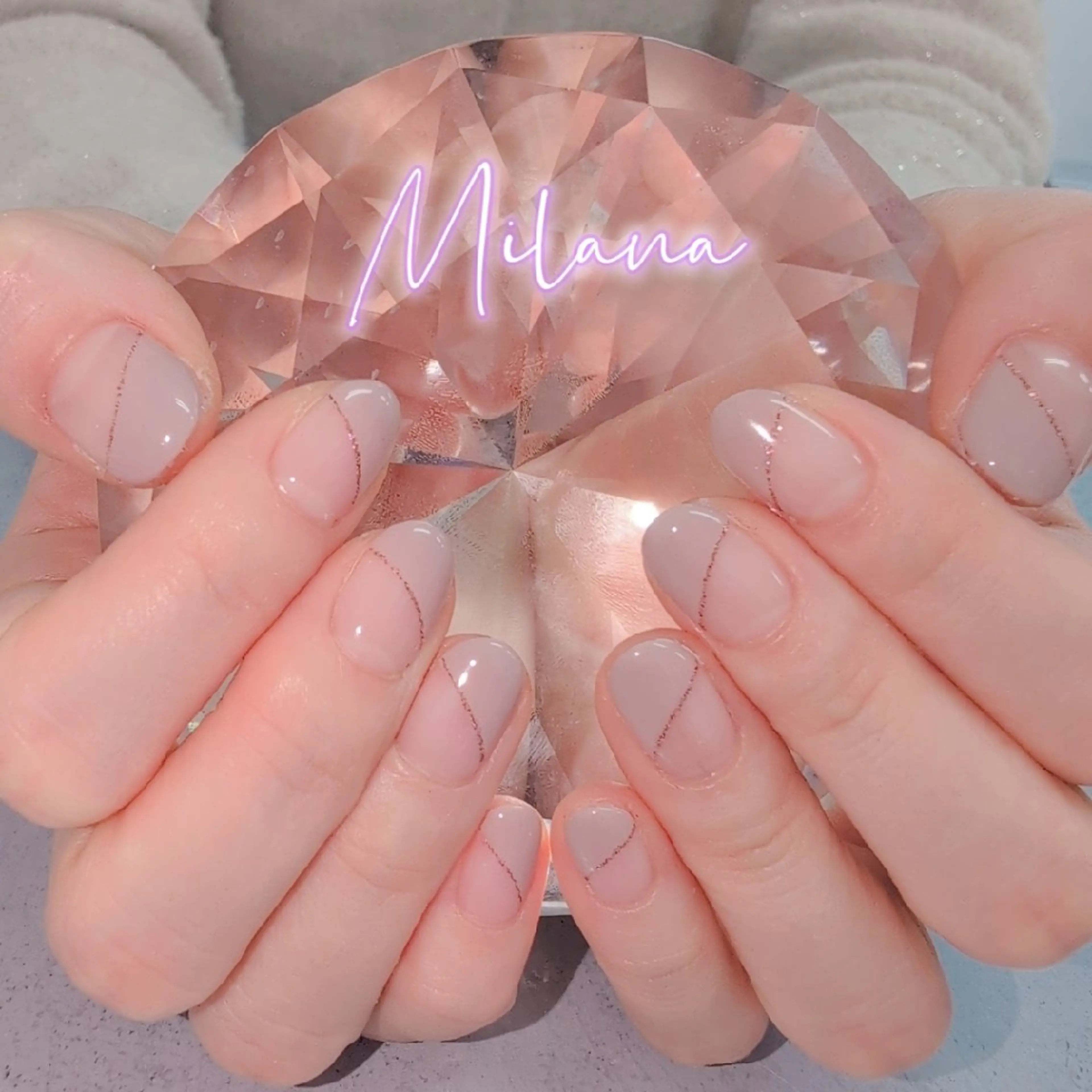ネイル フレンチネイル ラメ(グリッター) 斜めフレンチ ハンドネイル Milana 川瀬のネイルデザイン