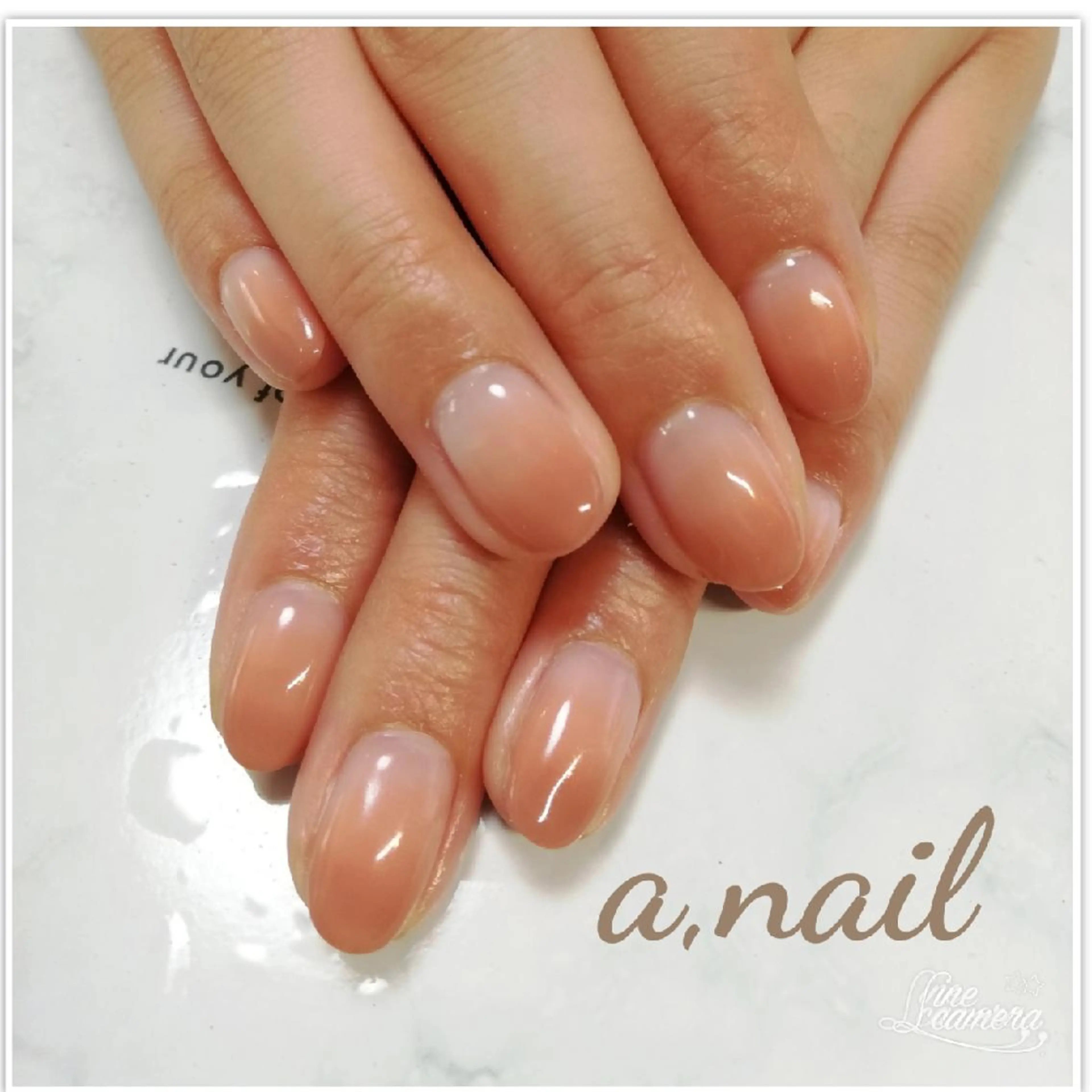 ネイル ブラウン グラデーション オフィスネイル ハンドネイル ネイルサロン エーネイルのネイルデザイン