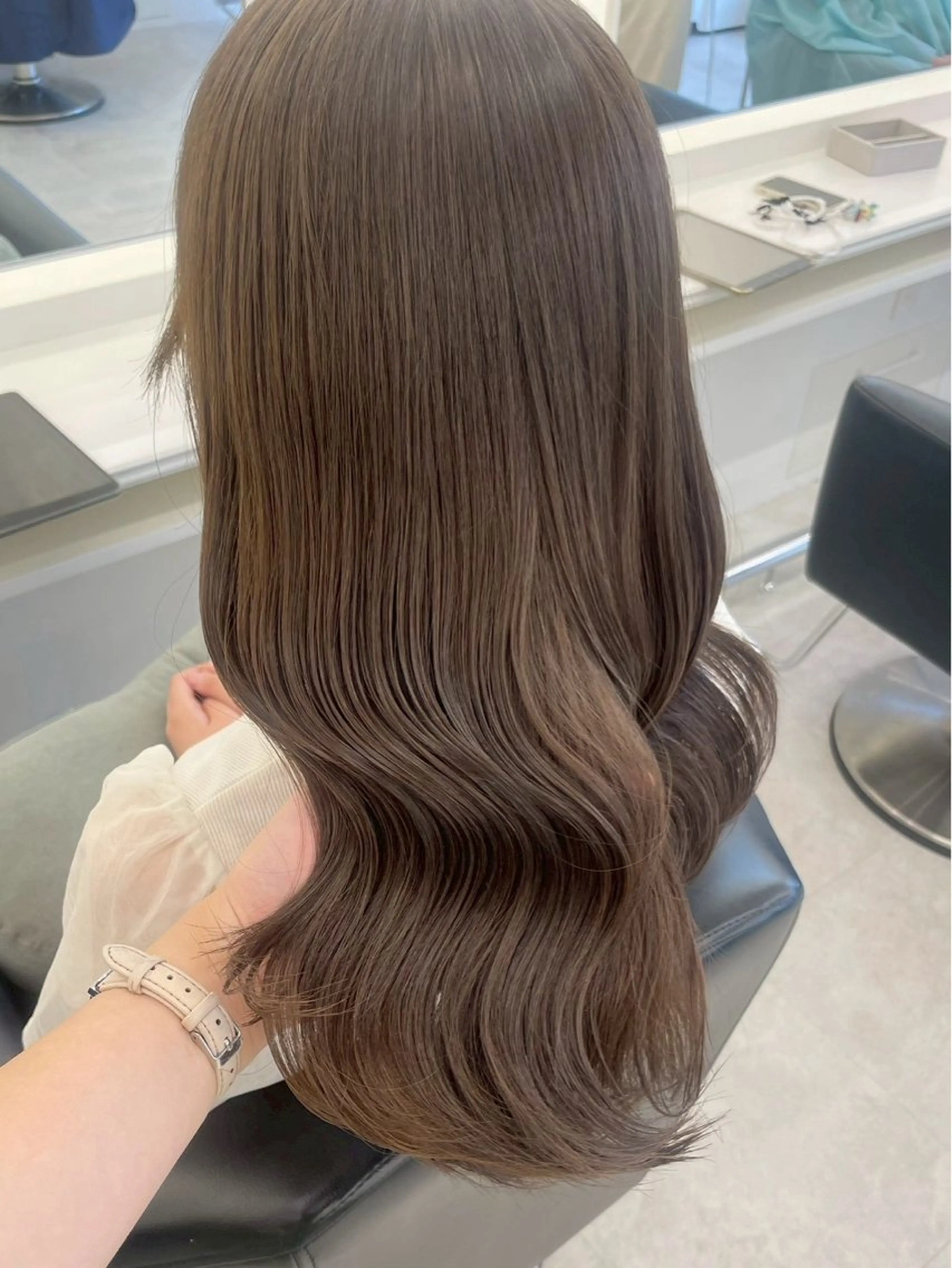 ロング カラー ParveMix 岡本えりかのヘアスタイル