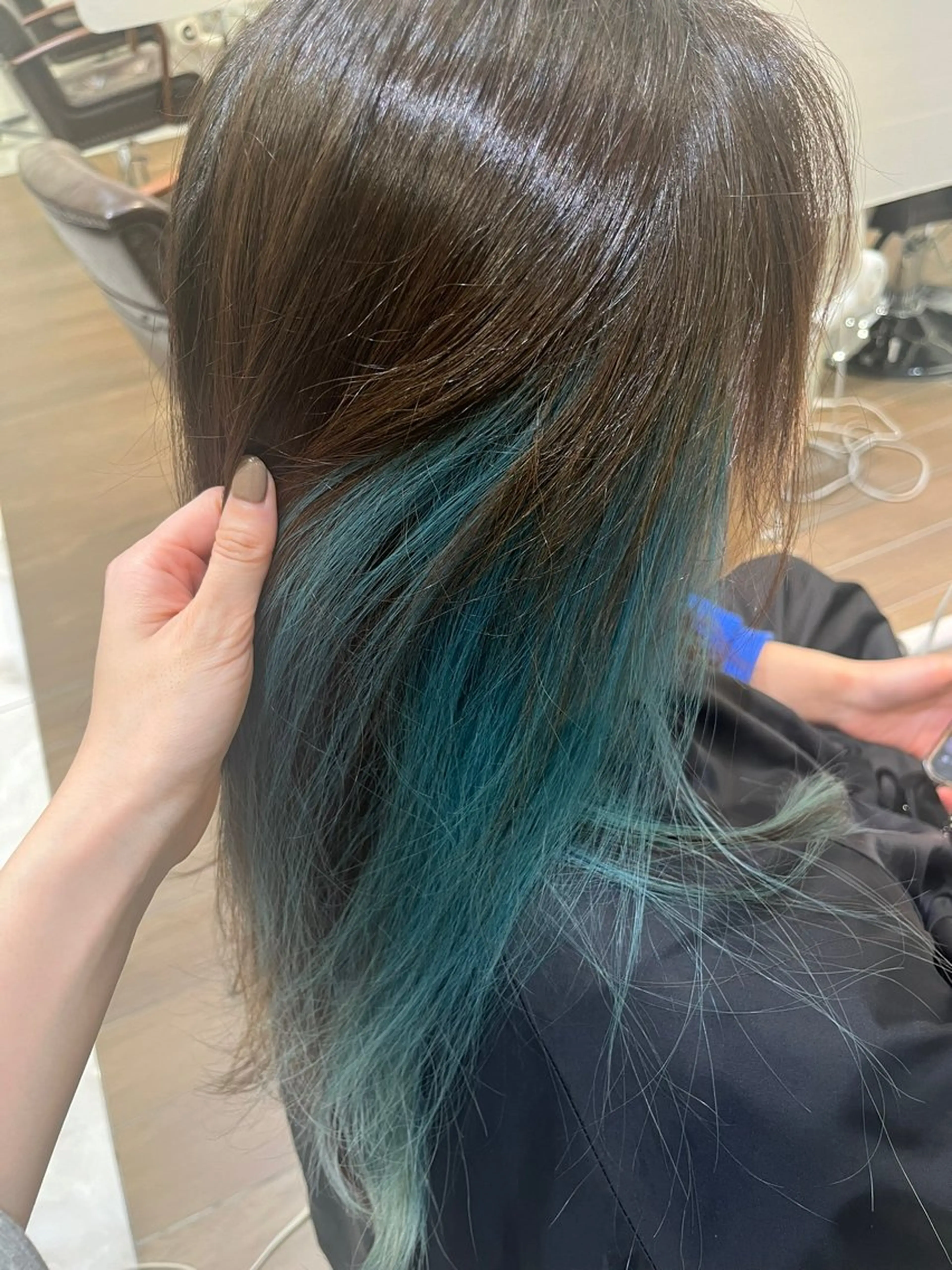 カラー インナーカラー 透明感カラー/寒色系 /Mikuのヘアスタイル