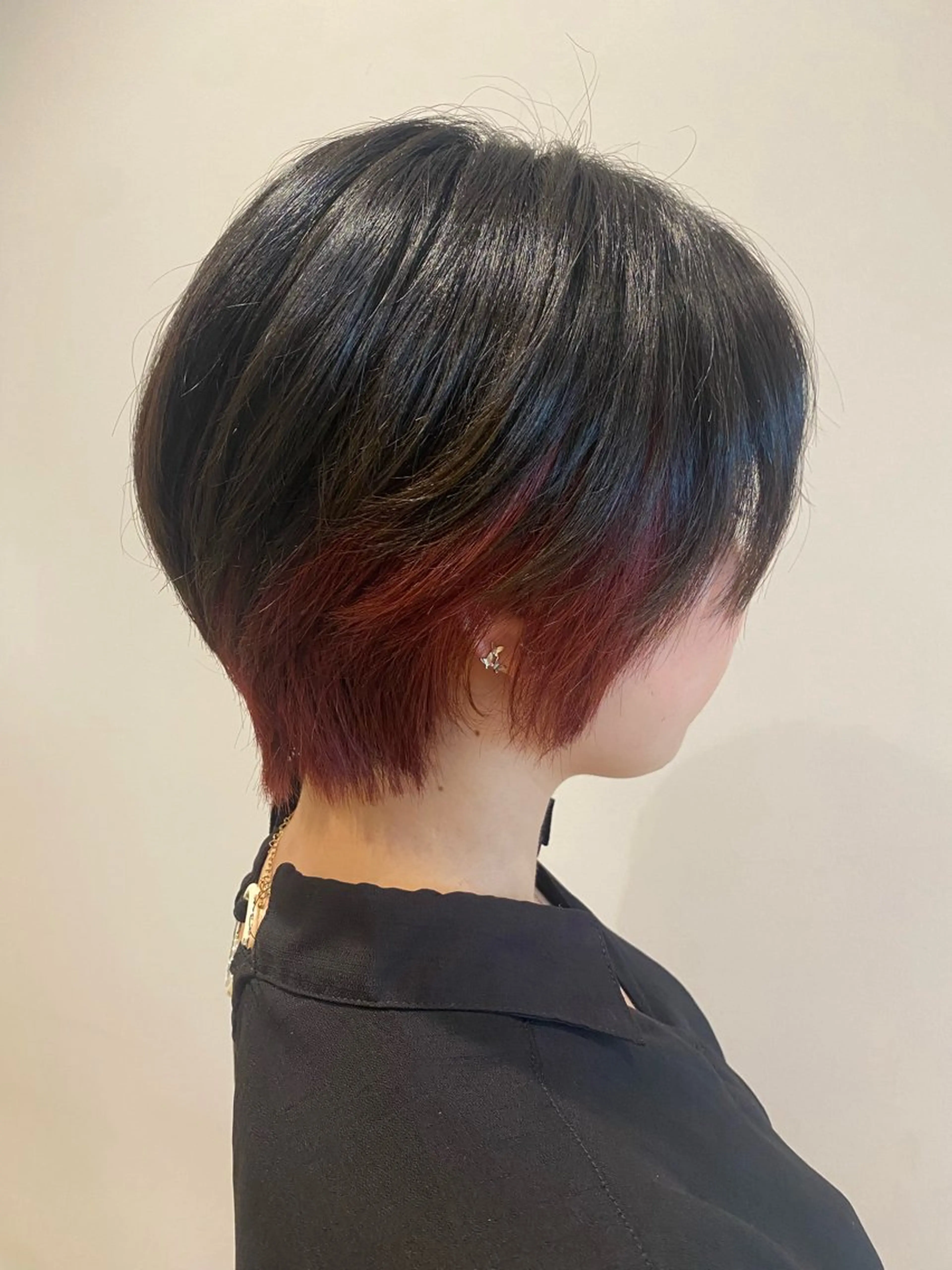ショート カラー ブリーチ カット ヘアカラー 🌹艶髪カラー🌹 津田晴加【西荻窪】のヘアスタイル