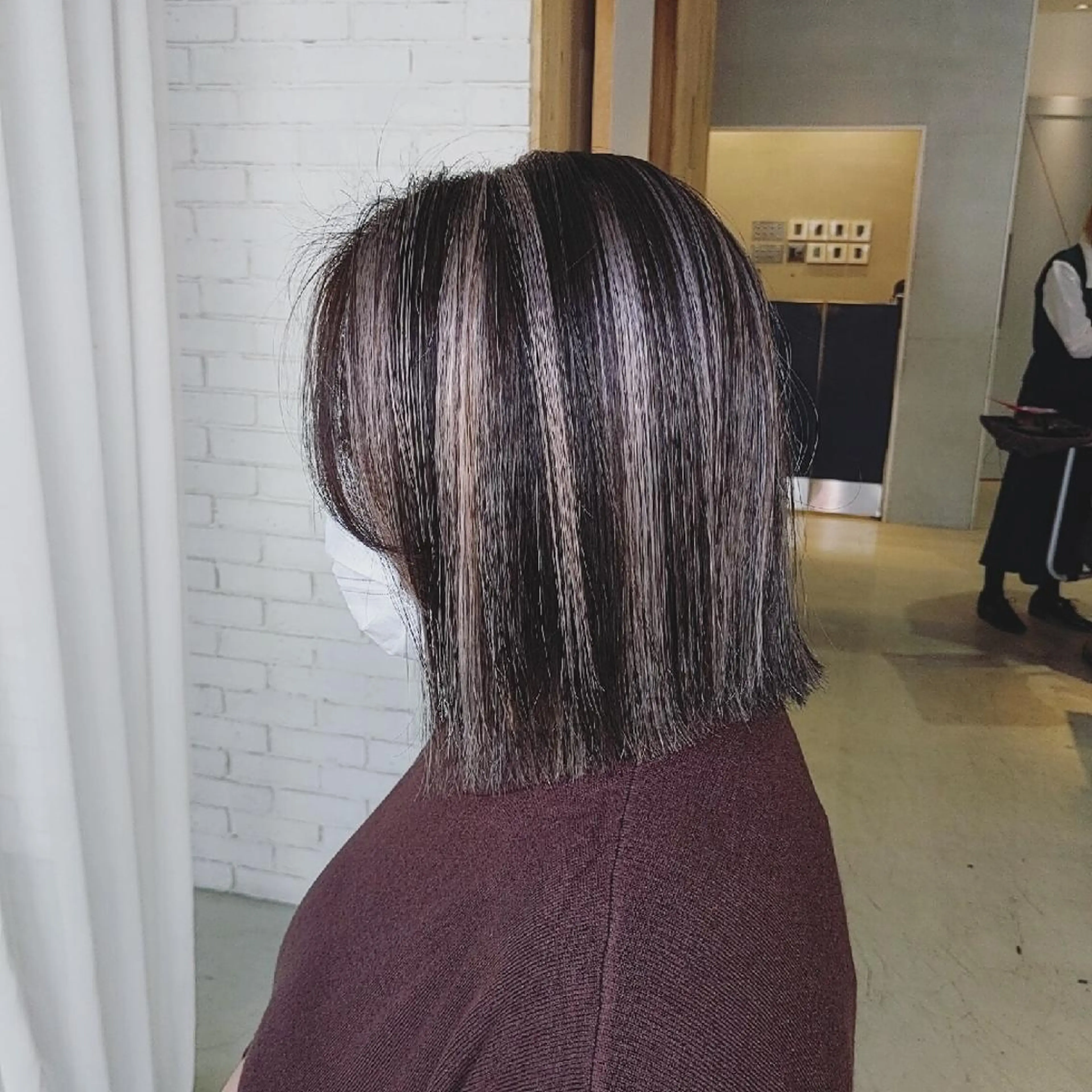 ショート ハイライト カット 縮毛矯正 トリートメント nameless髪質 改善ブリーチ心斎橋のヘアスタイル