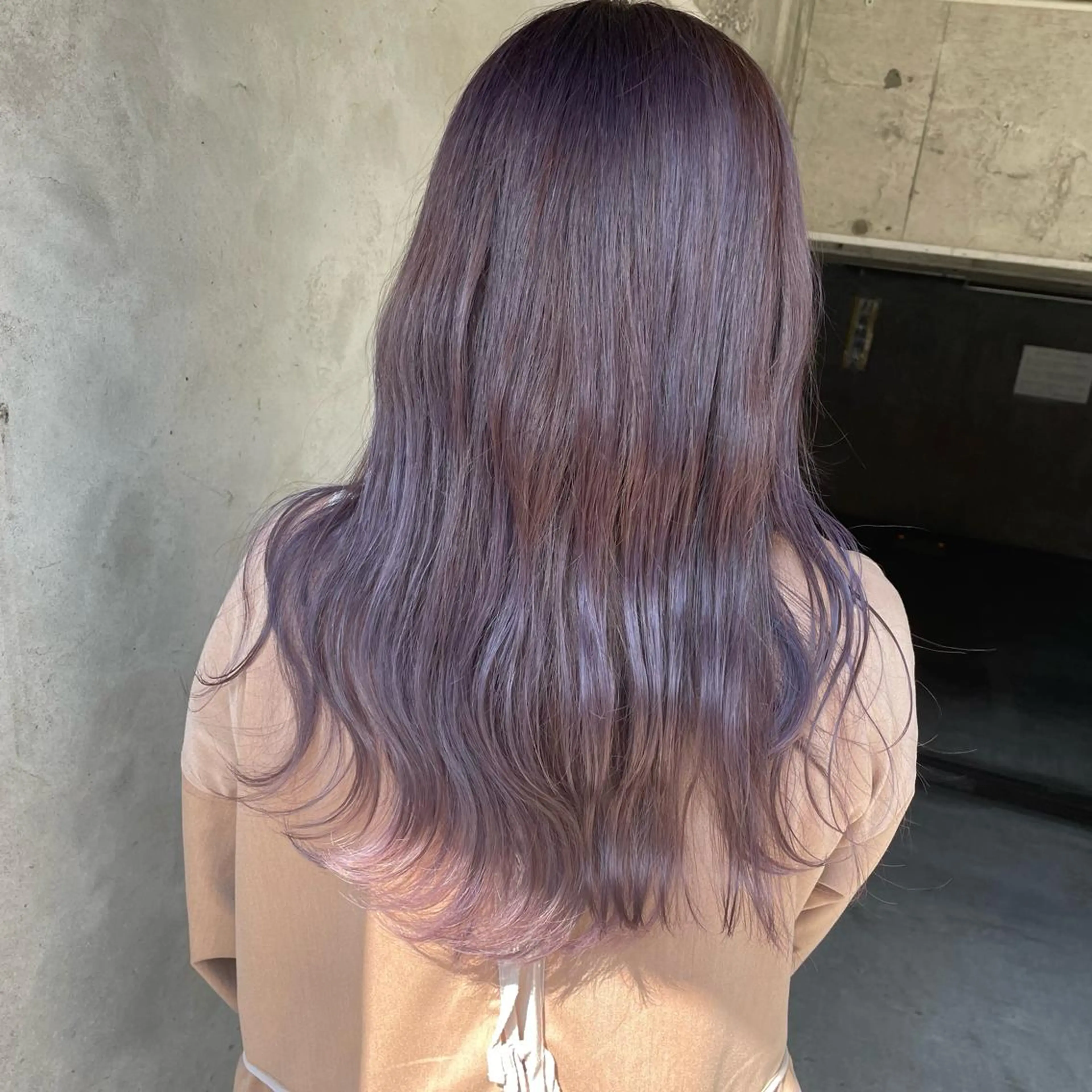 ロング カラー ブリーチ パープルカラー ヘアカラー 小森 永のヘアスタイル