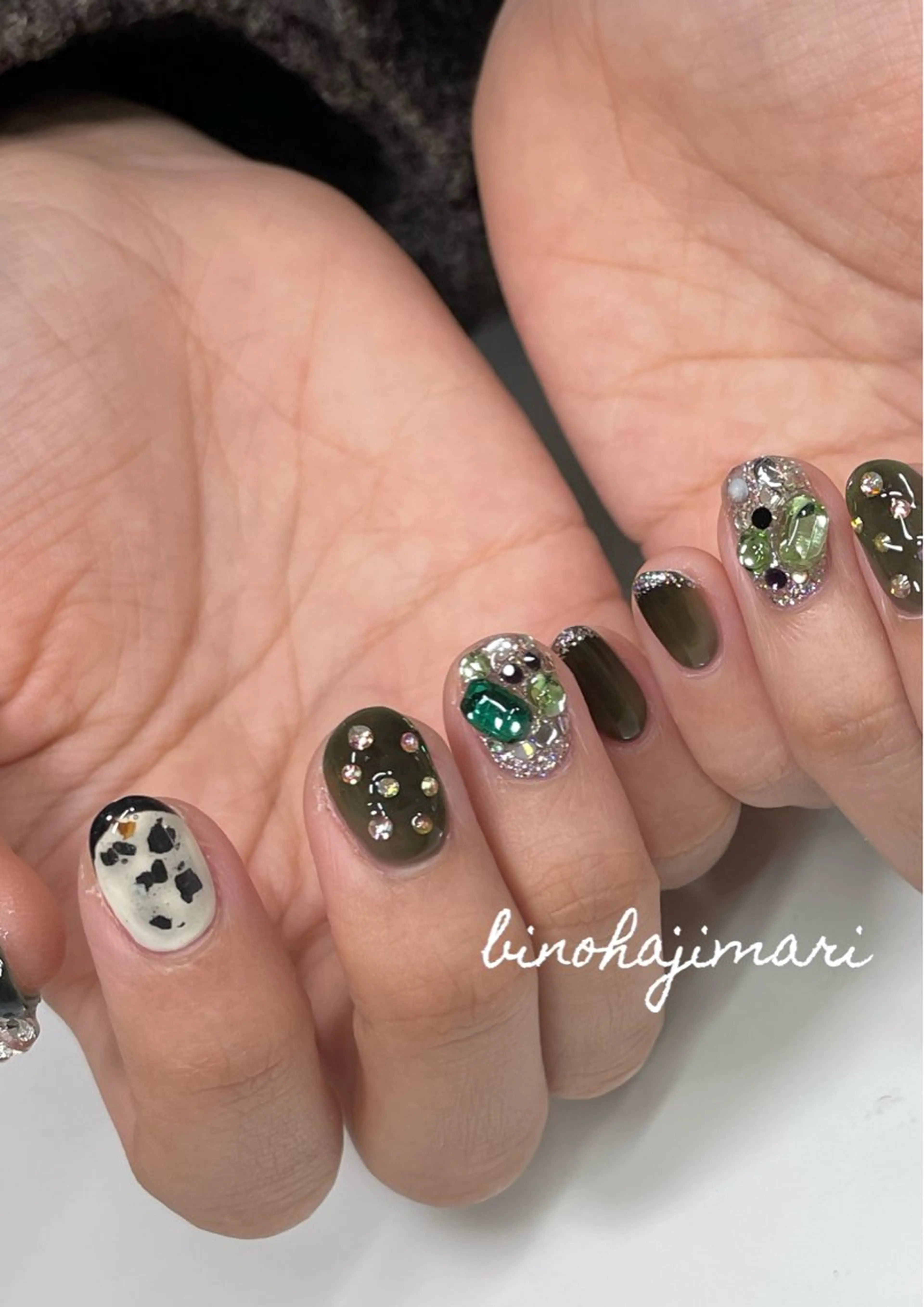 ネイル アートネイル フラッシュネイル 韓国ネイル ラメ(グリッター) シルバー ♡Bivi♡自爪に 優しいネイルサロンのネイルデザイン