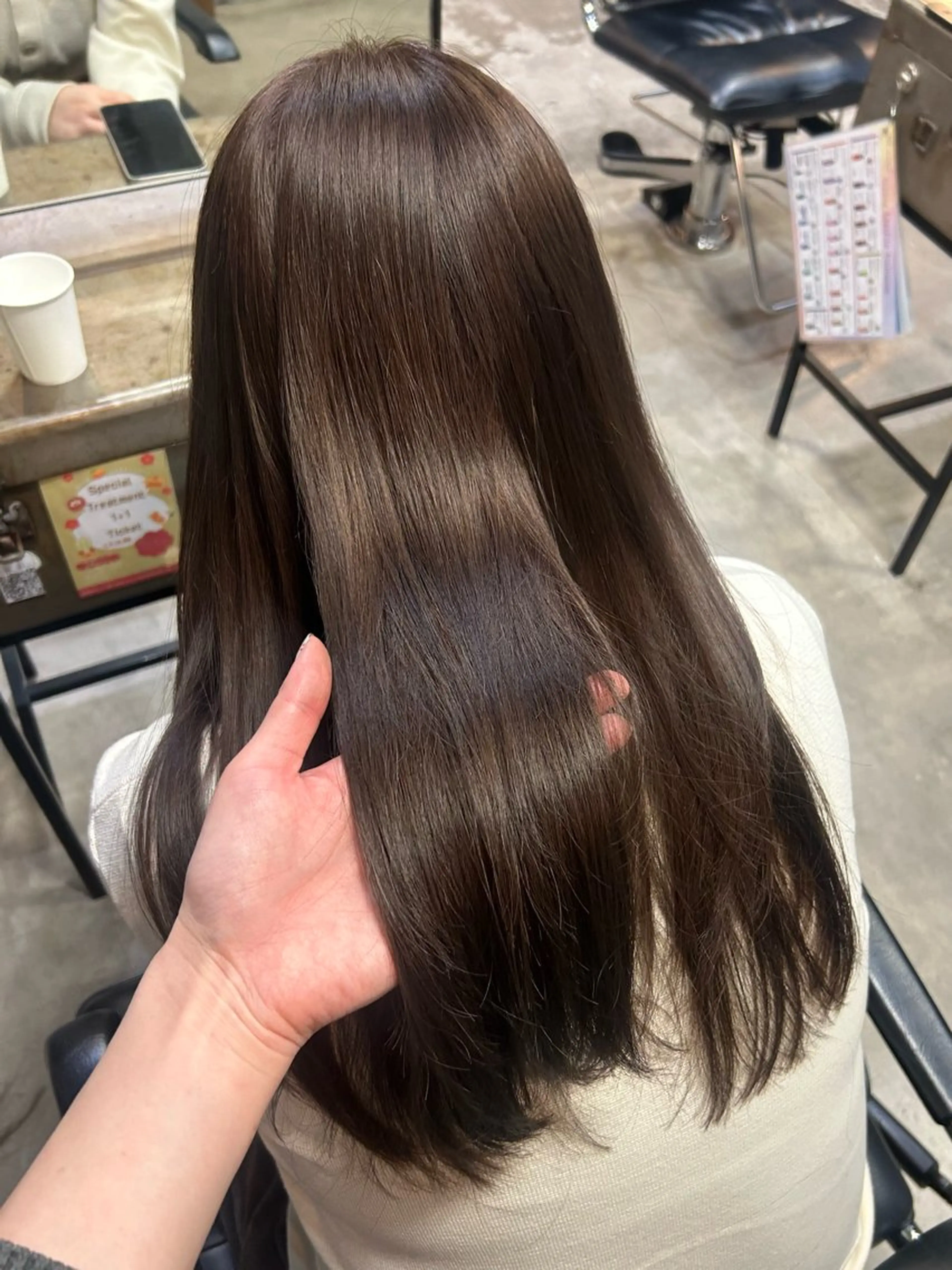 ロング カラー ベージュカラー ブリーチ ヘアカラー 韓国ボブ/レイヤー ボブ/ EMIRIのヘアスタイル