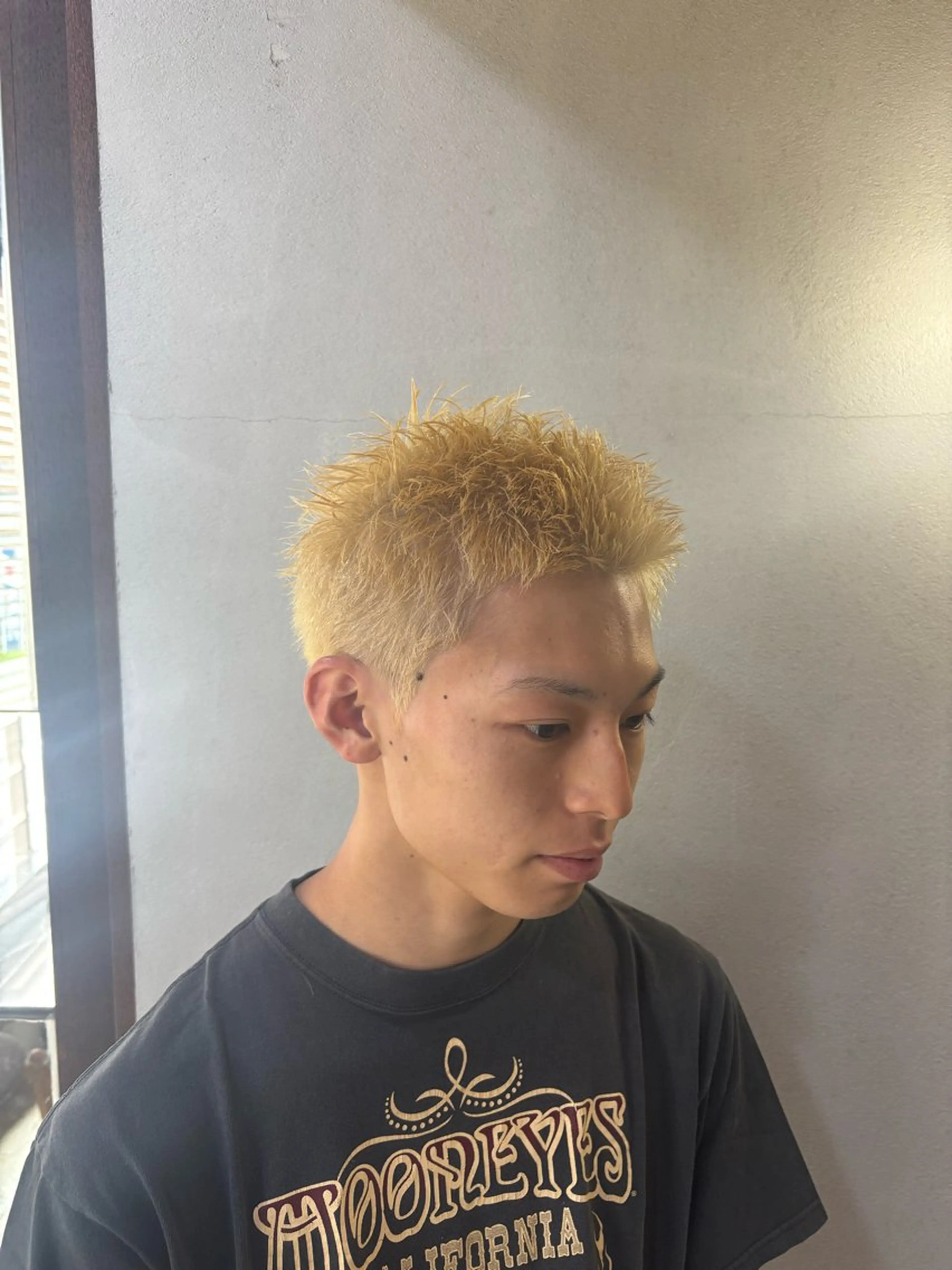 カラー メンズ mono / Manatoのヘアスタイル