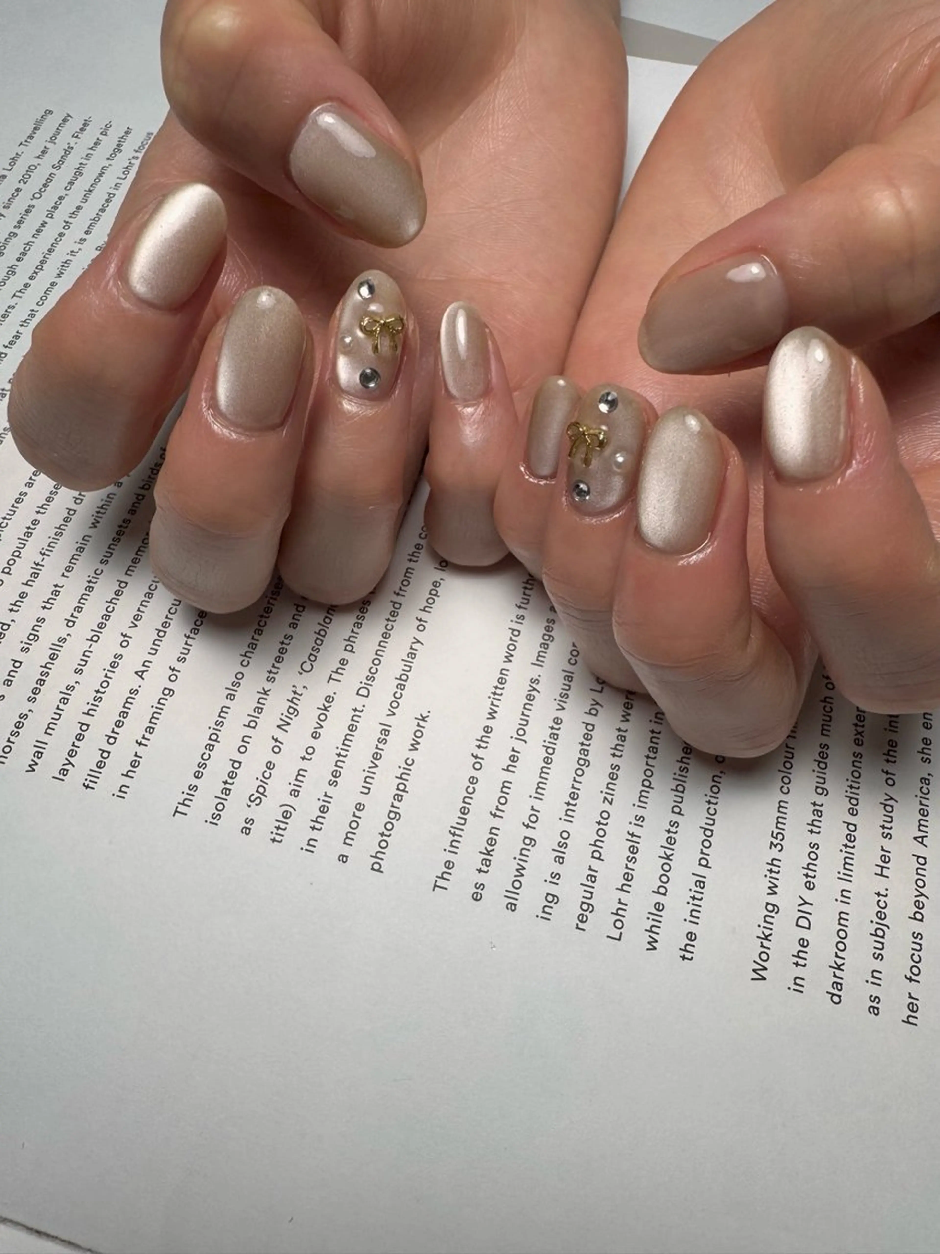 ネイル マグネットネイル リボン ハンドネイル 白日-hakubi nail-のネイルデザイン