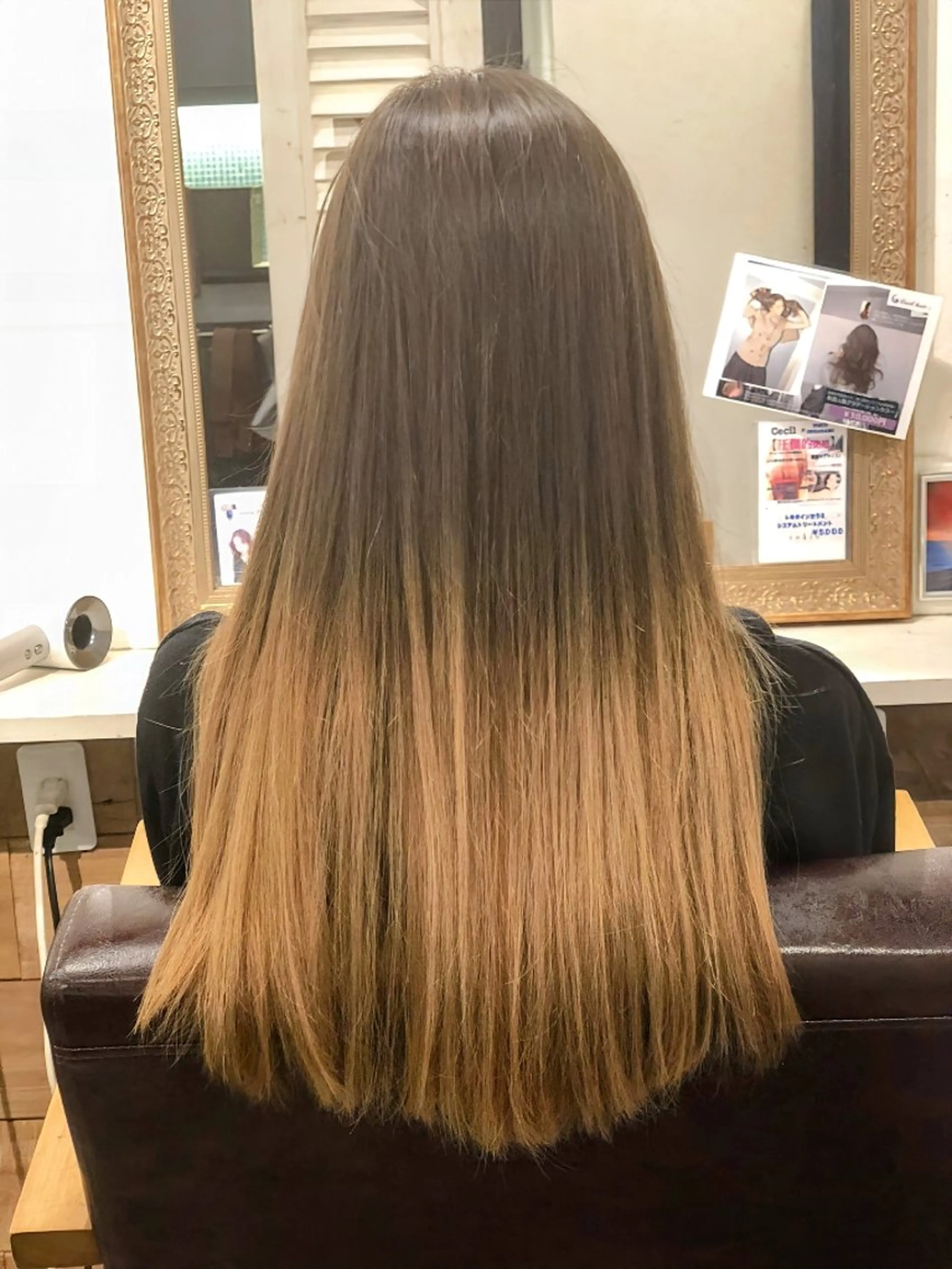 セミロング レイヤーカット ヘアカラー [RiLo] 松村のヘアスタイル