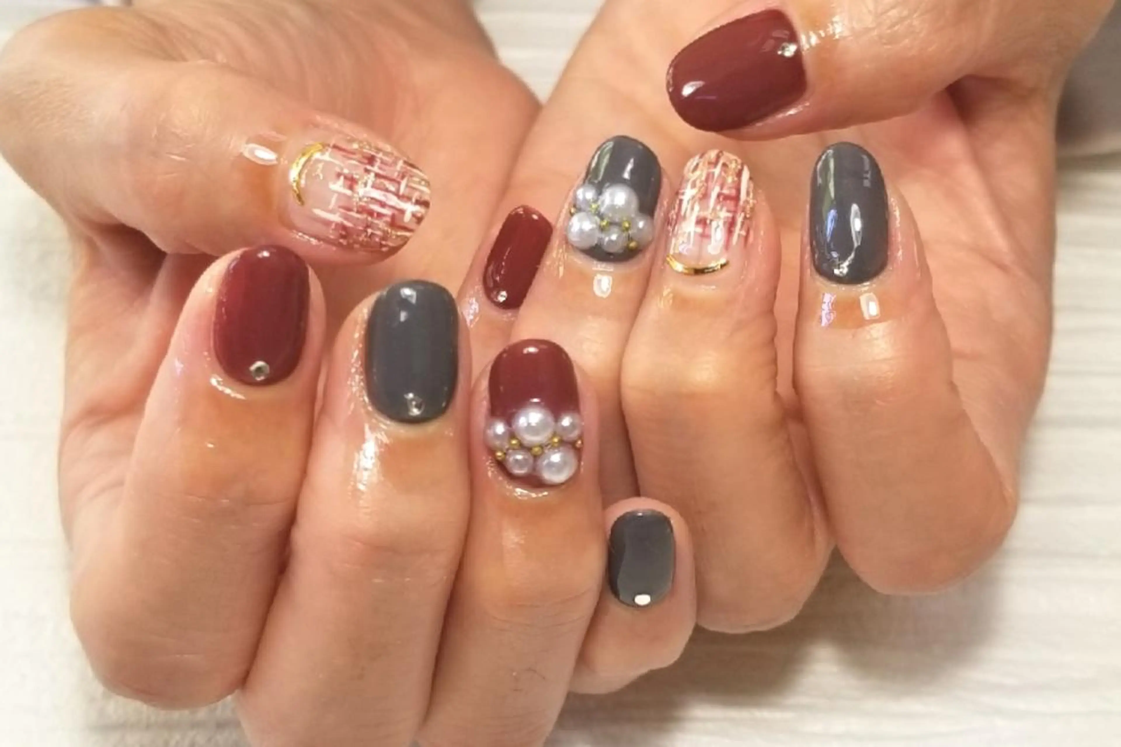 ネイル ボルドー 成人式 ツイードネイル 冬ネイル   BENNIEのネイルデザイン