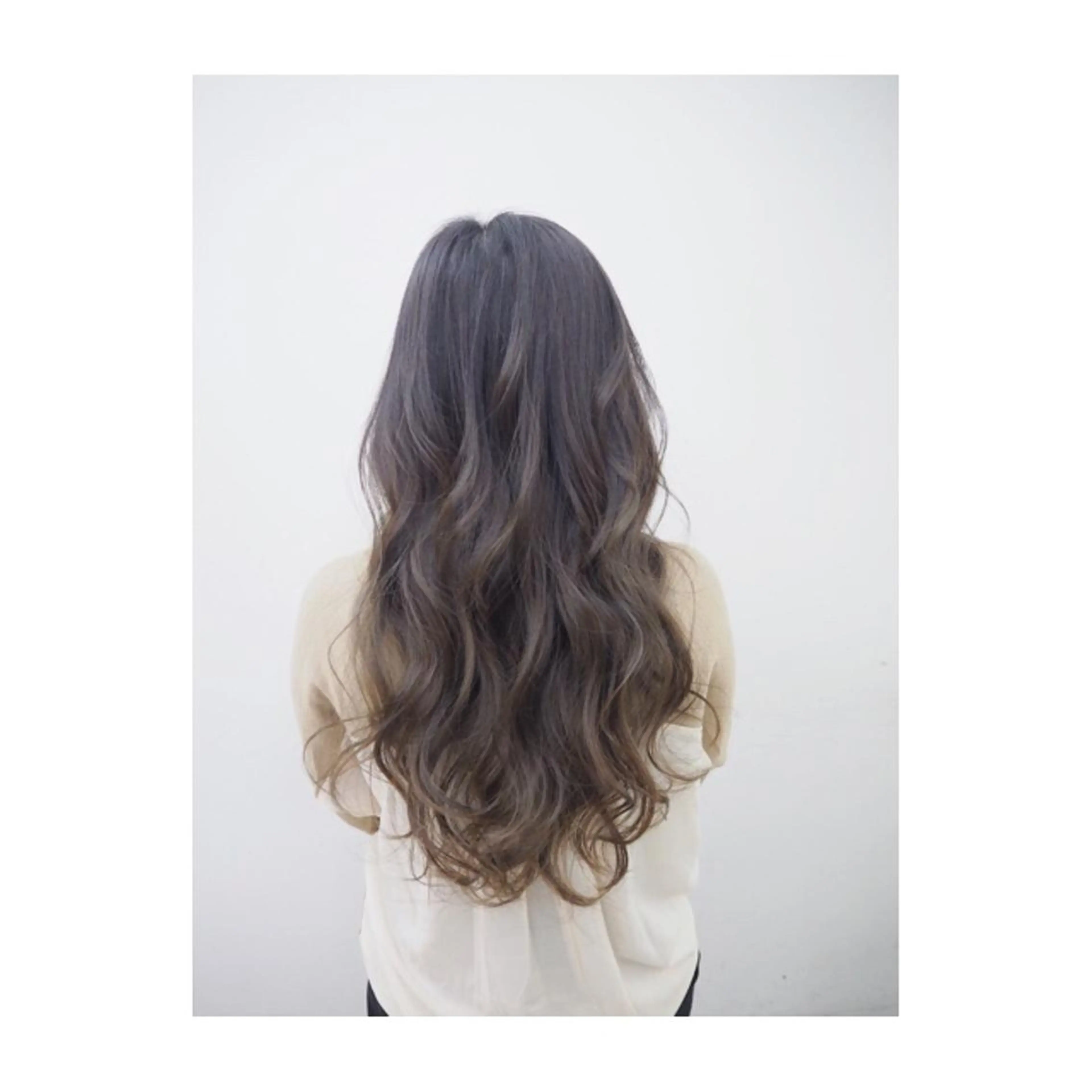 ロング カラー グラデーションカラー ハイライトカラー イルミナカラー ハイライト 永岡 鉄平のヘアスタイル