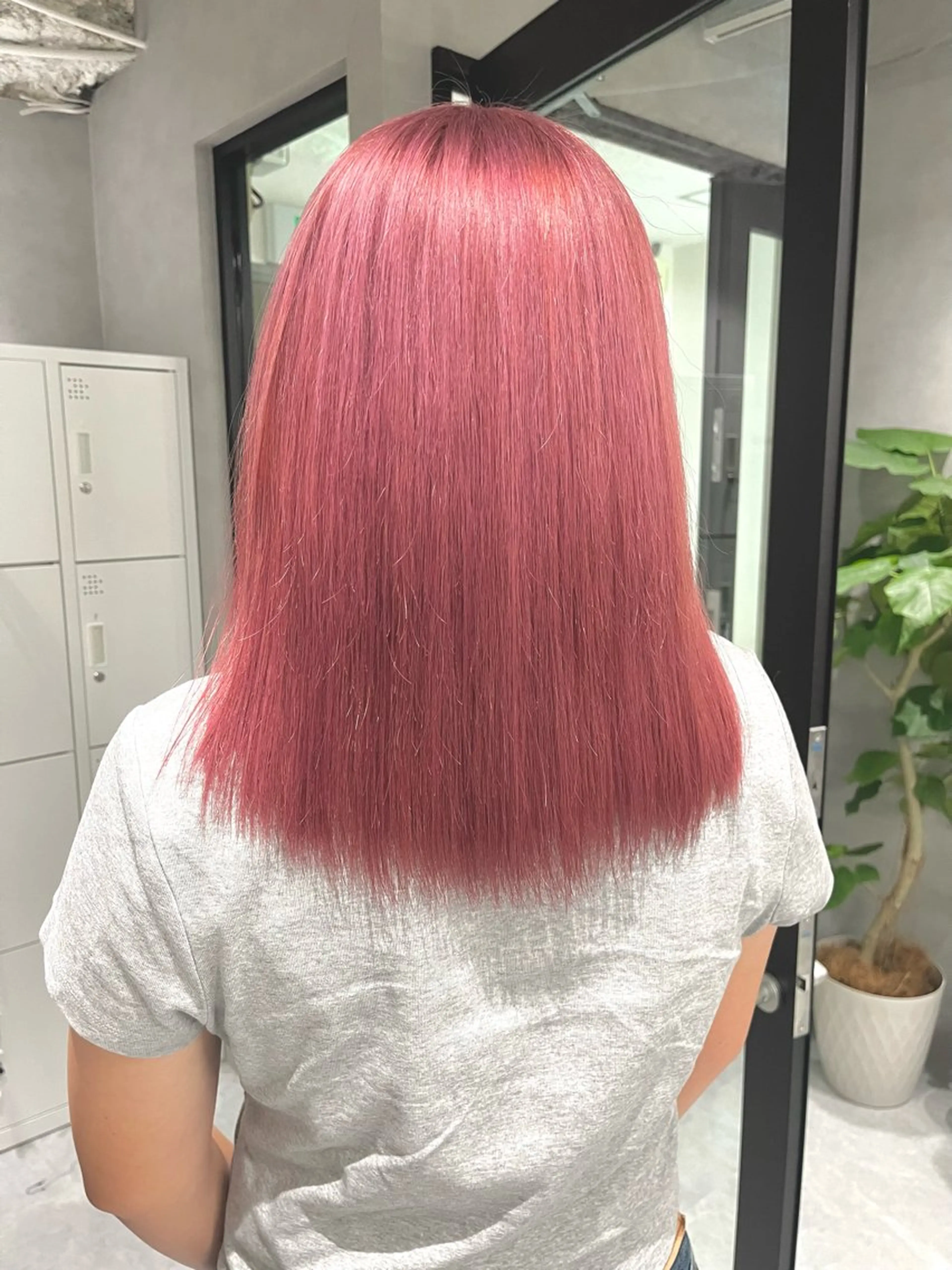 ミディアム カラー 暖色ハイトーン特化 🥇Mioのヘアスタイル