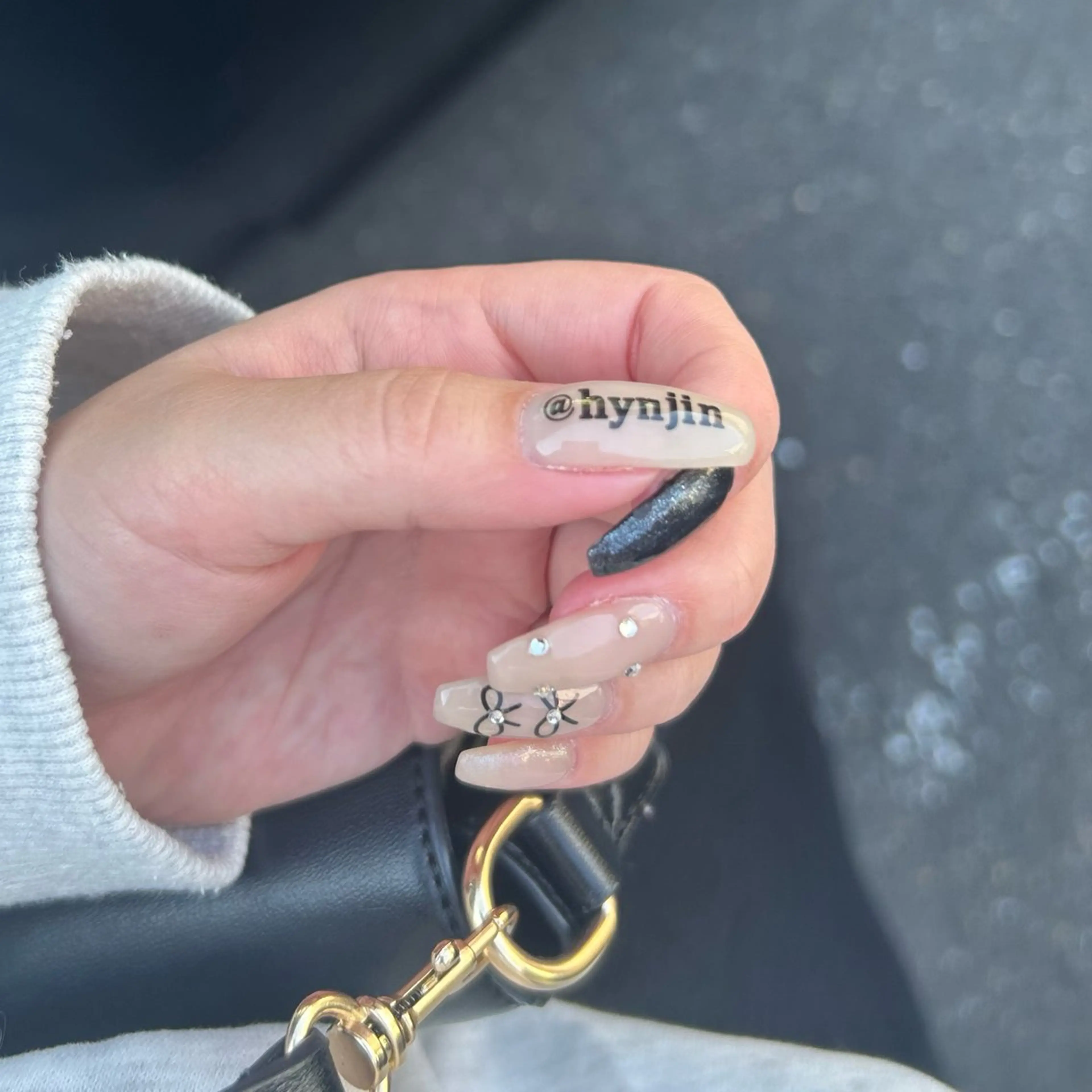 ネイル ブルー フットネイル ジェルネイル キラキラネイル 韓国ネイル RooM -mizuki-のネイルデザイン