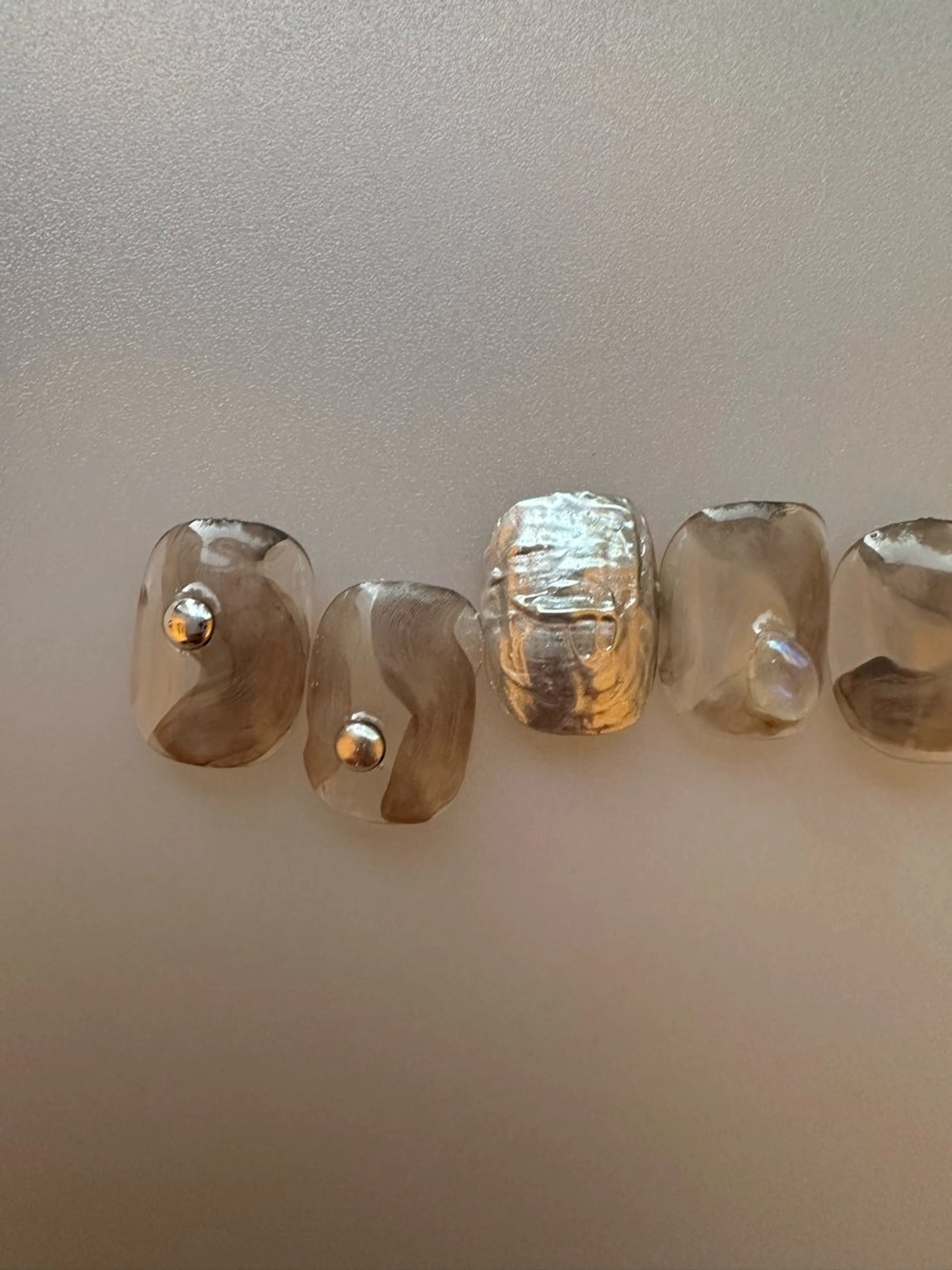 ネイル ブラウン ニュアンスネイル シンプルネイル ハンドネイル セキグチ guttinailのネイルデザイン