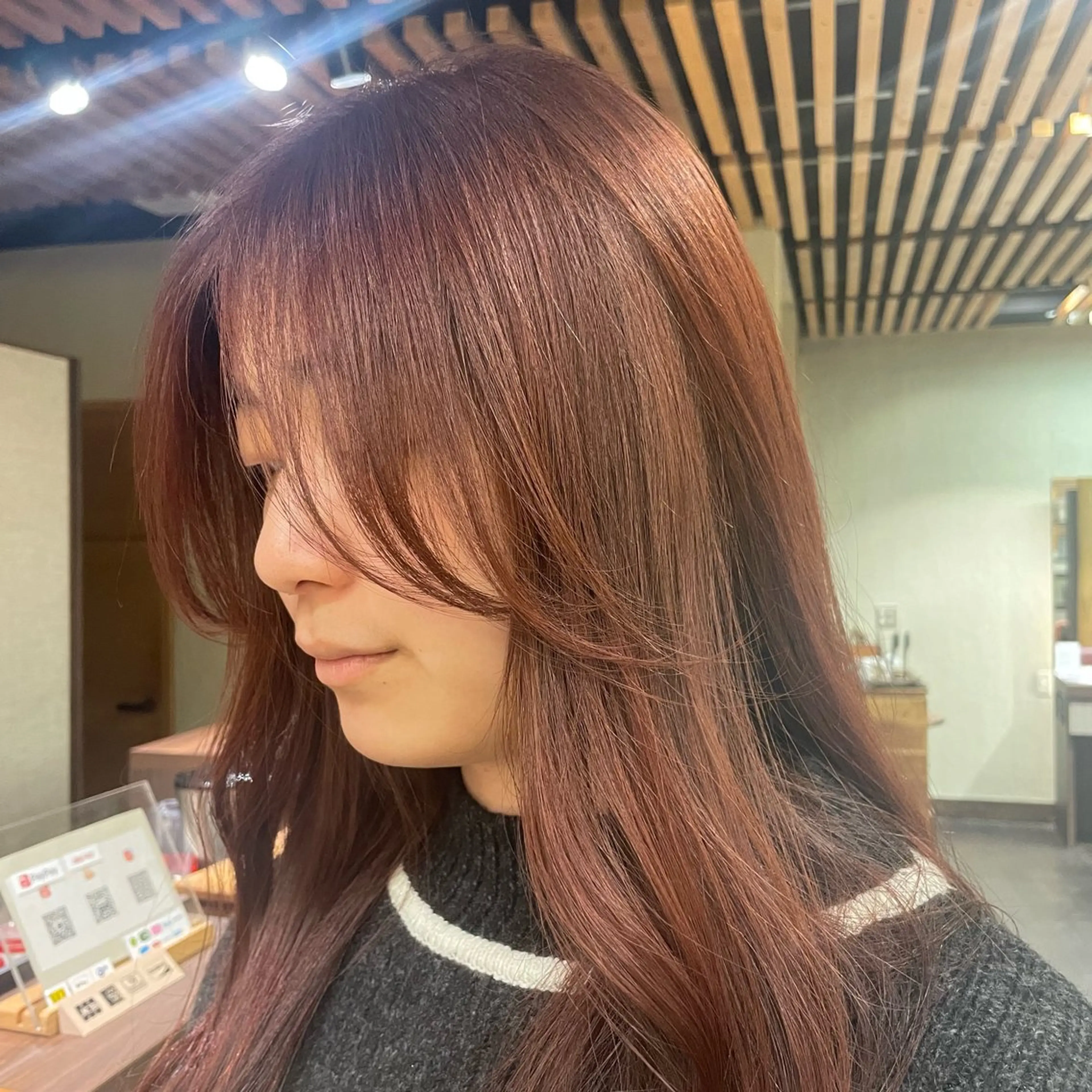 ロング カラー 顔まわりレイヤー レイヤーカット ユヅキ 【8月限定クーポン】のヘアスタイル